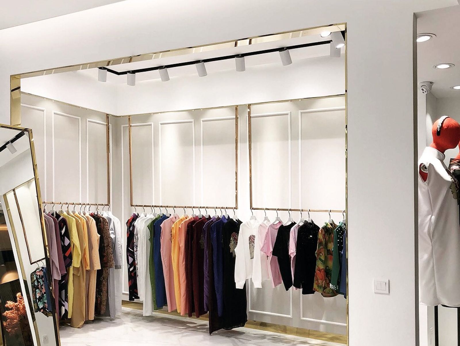 Iveel Brand, image 1 of 5