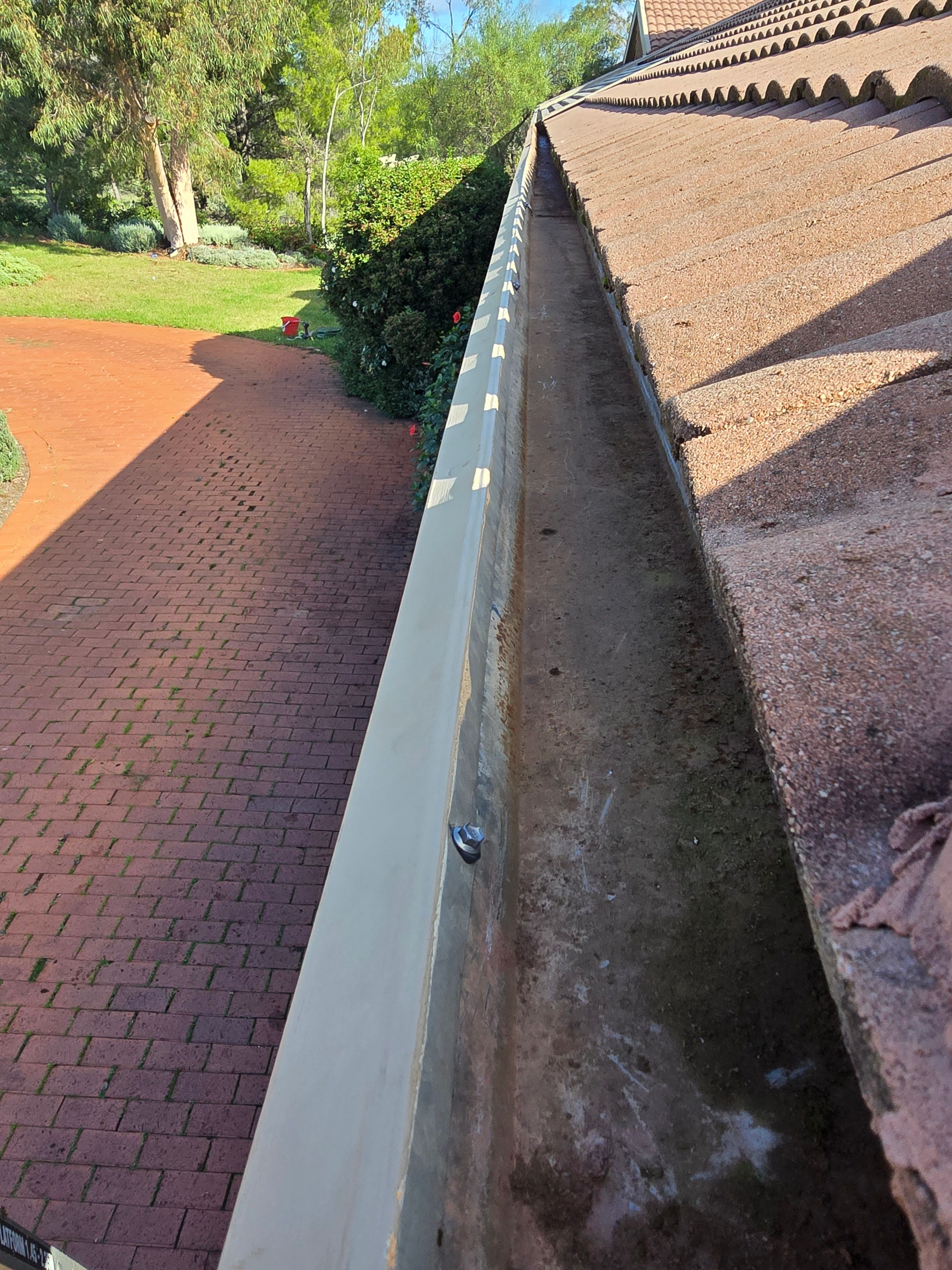 Gutter Cleaning & Gutter Repair in Donald