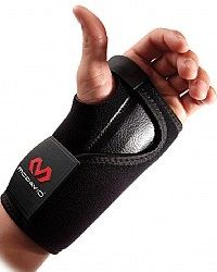Oblique view of the McDavid Carpal Tunnel Syndrome wrist support