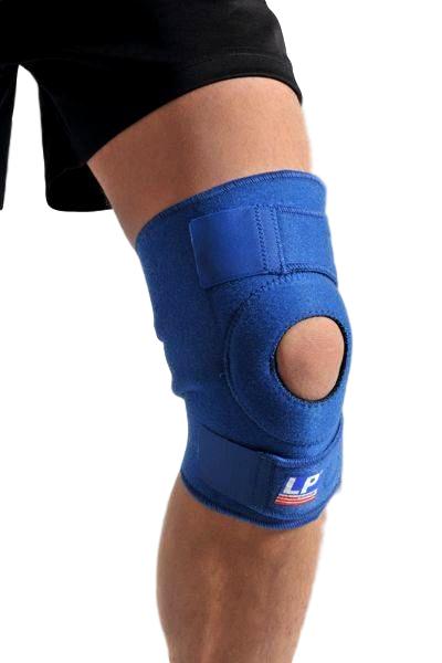 LP Support Kniebandage worn by person