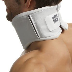 Push Med Cervicalstütze Mann Rückansicht