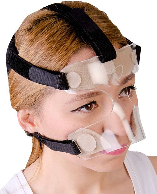 Morsa Nose Guard worn by female model