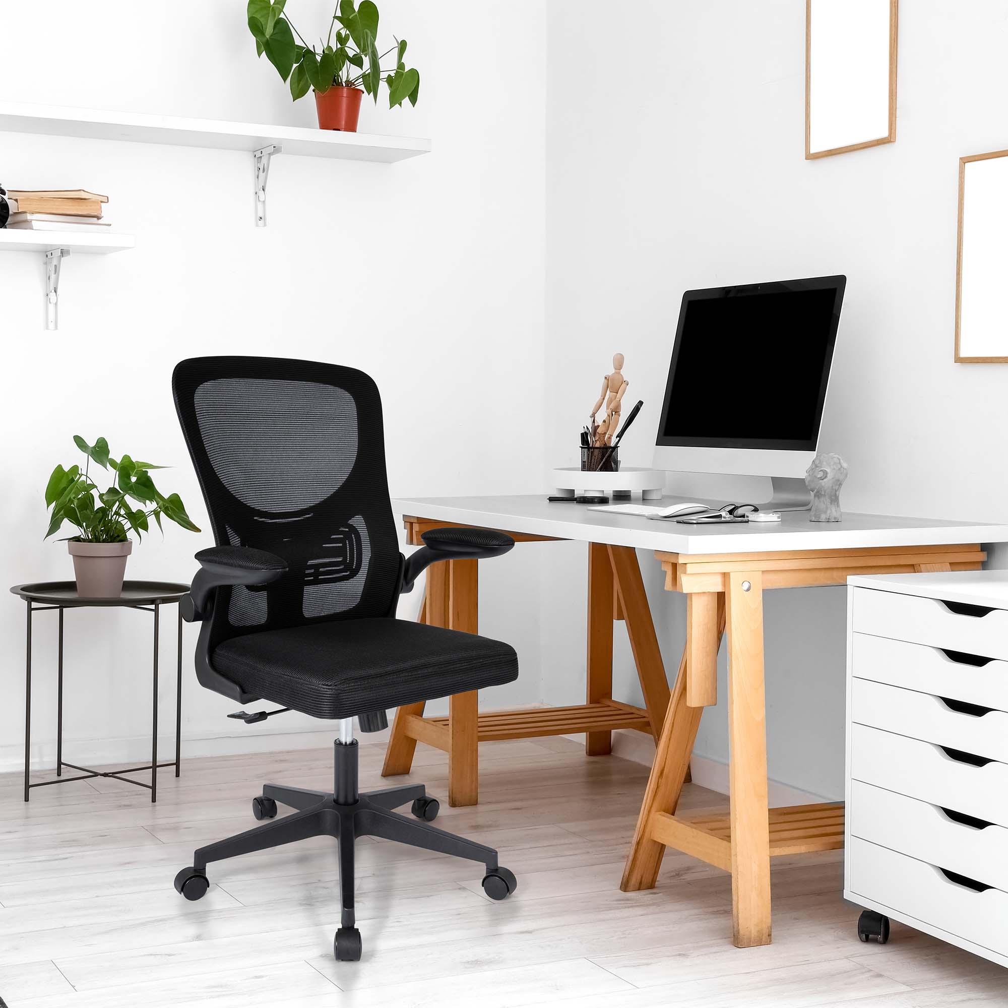 Ergodu Ergonomic Office Chair with Foldable Armrests mood photo