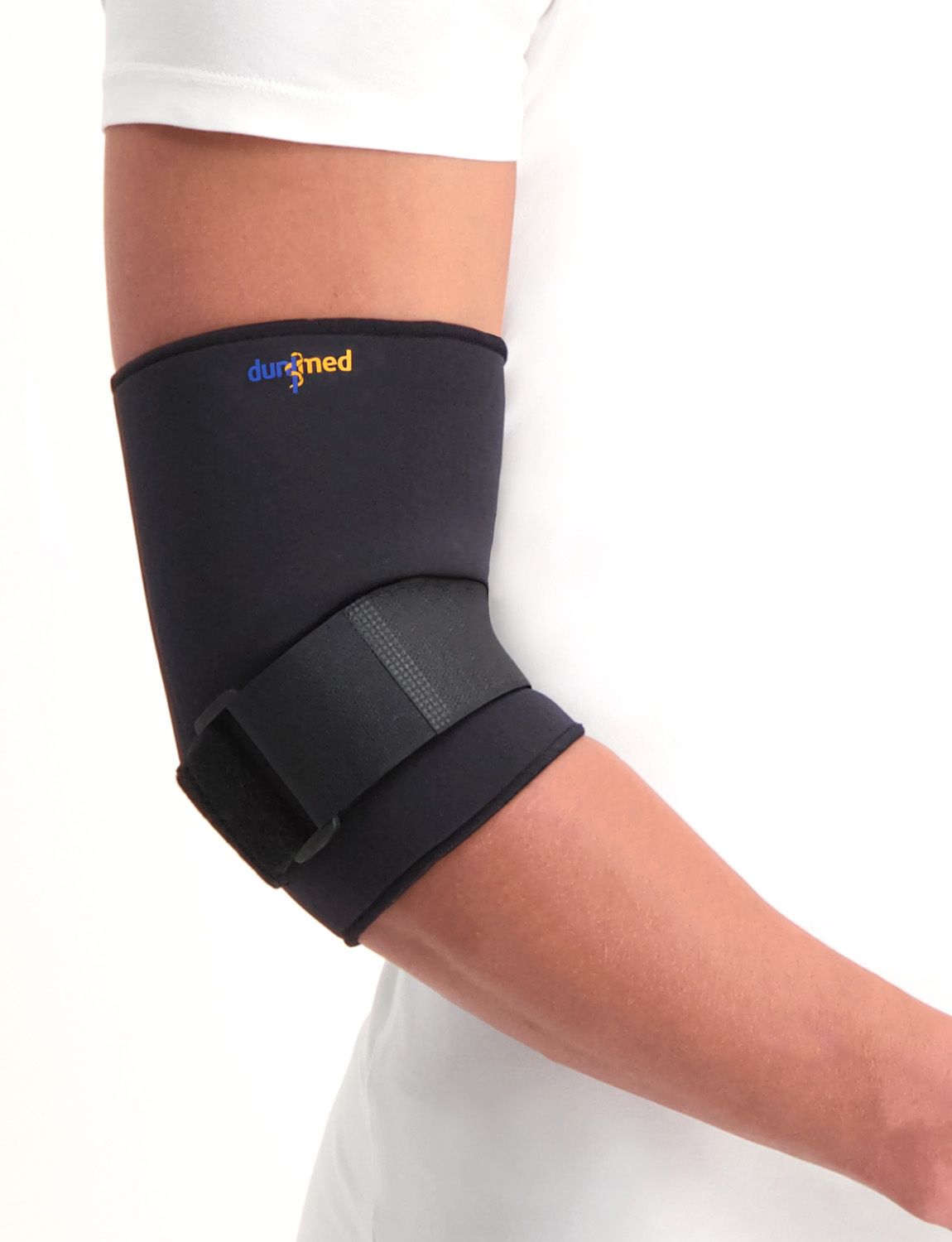 dunimed elbow support in black worn on the right arm