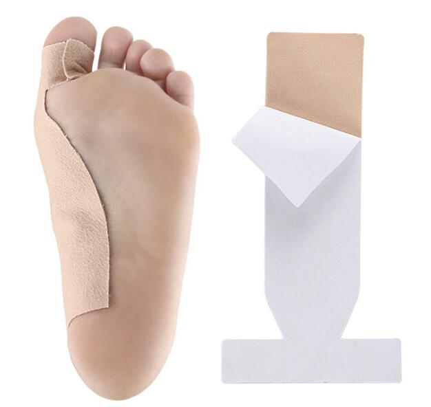 the bottom of the foot and the cover being pulled off solelution hallux valgus t shape tape