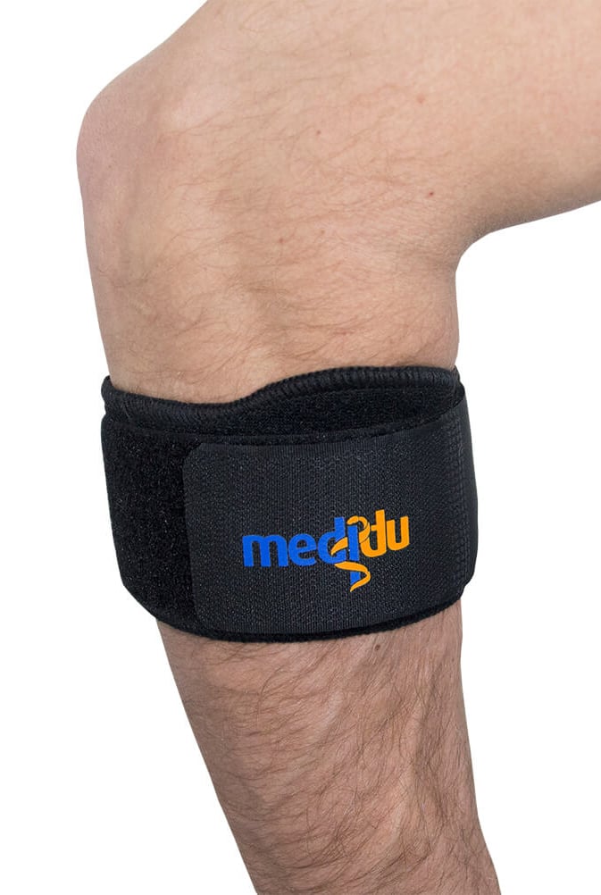 Front view of model wearing the Medidu Tennis Elbow Strap on right arm