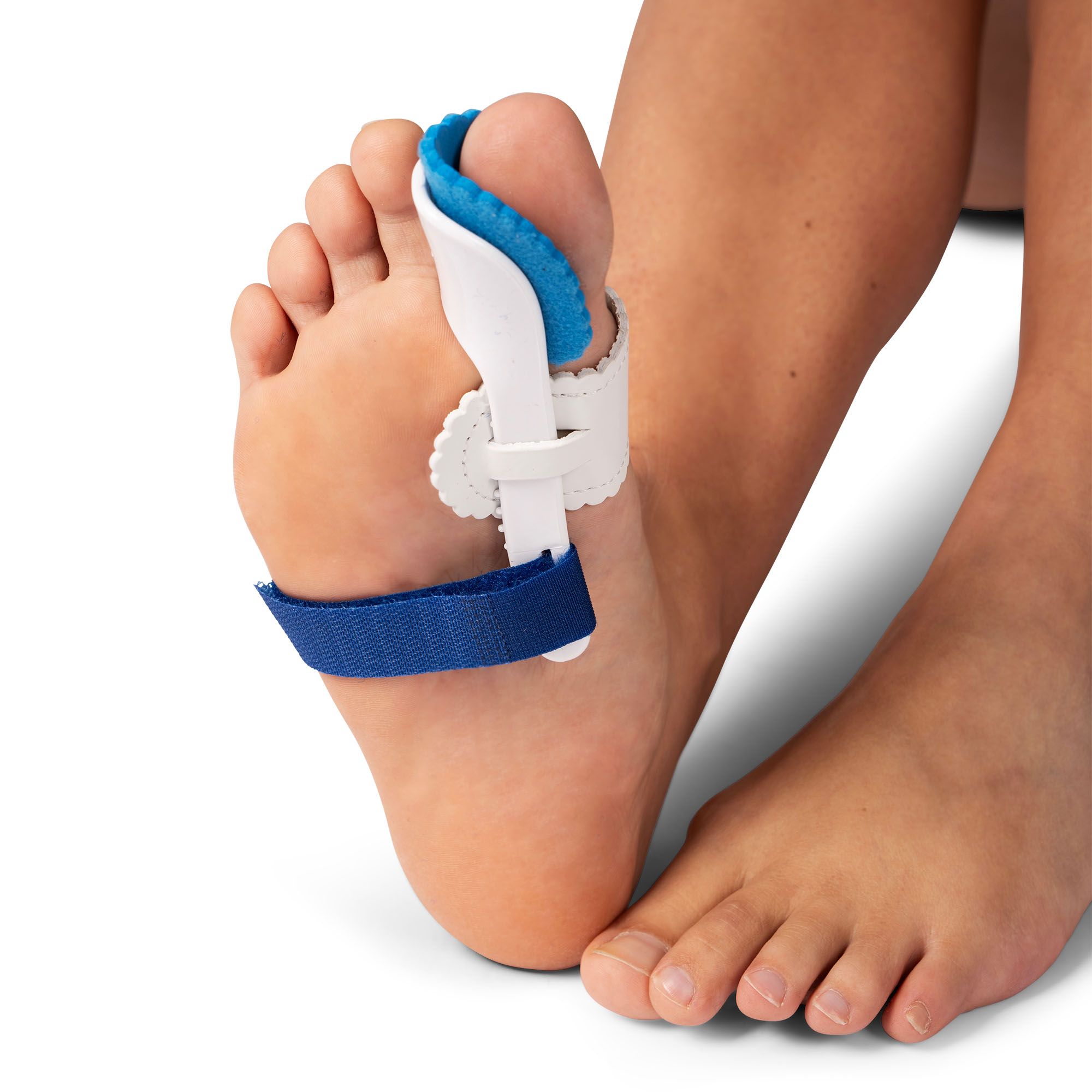 Hallux Valgus Schiene – Nachtschienen (Stück) um rechten Zeh getragen Unteransicht