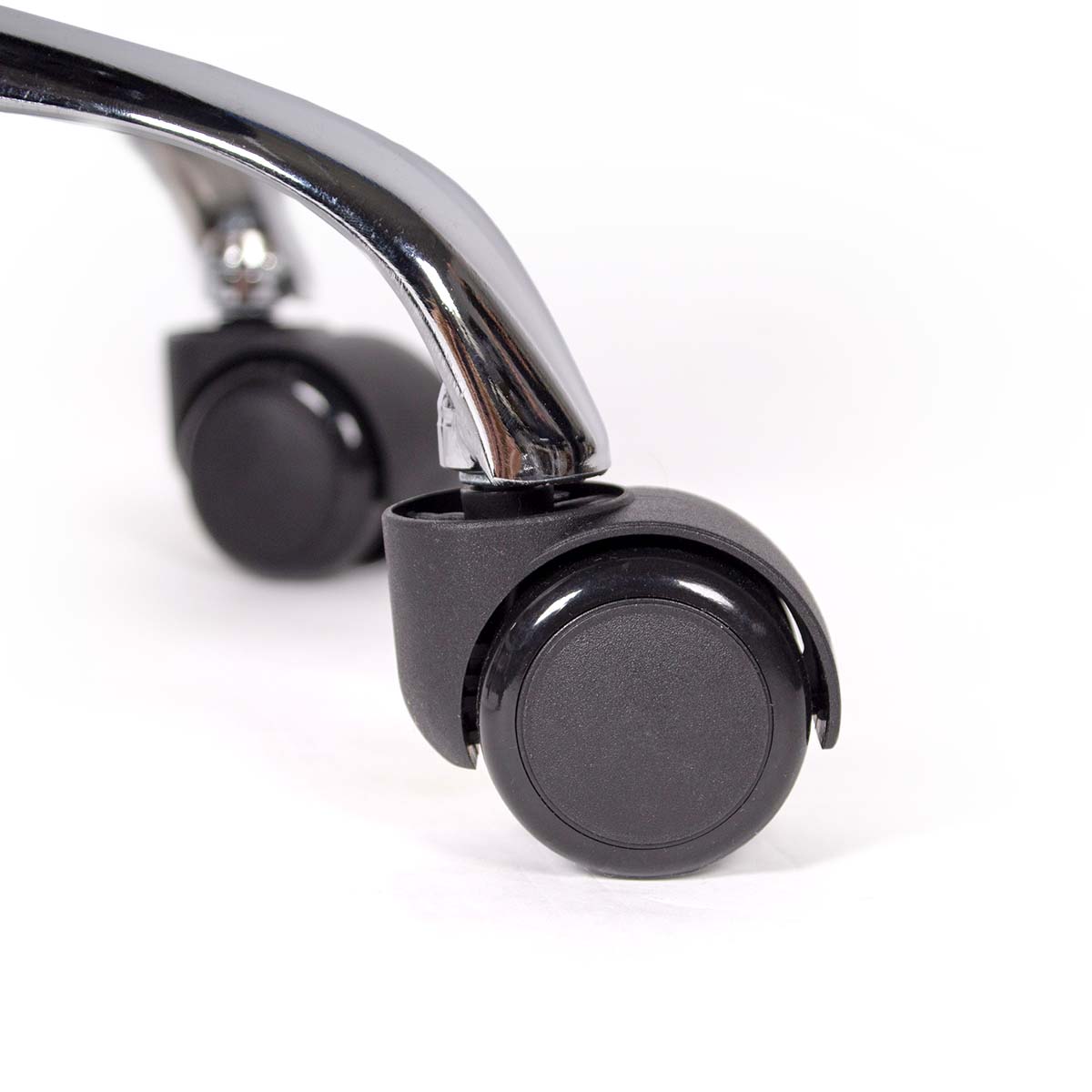 Close-up picture showing the swivel castors of the Dunimed Deluxe Design Work Stool with Wheels