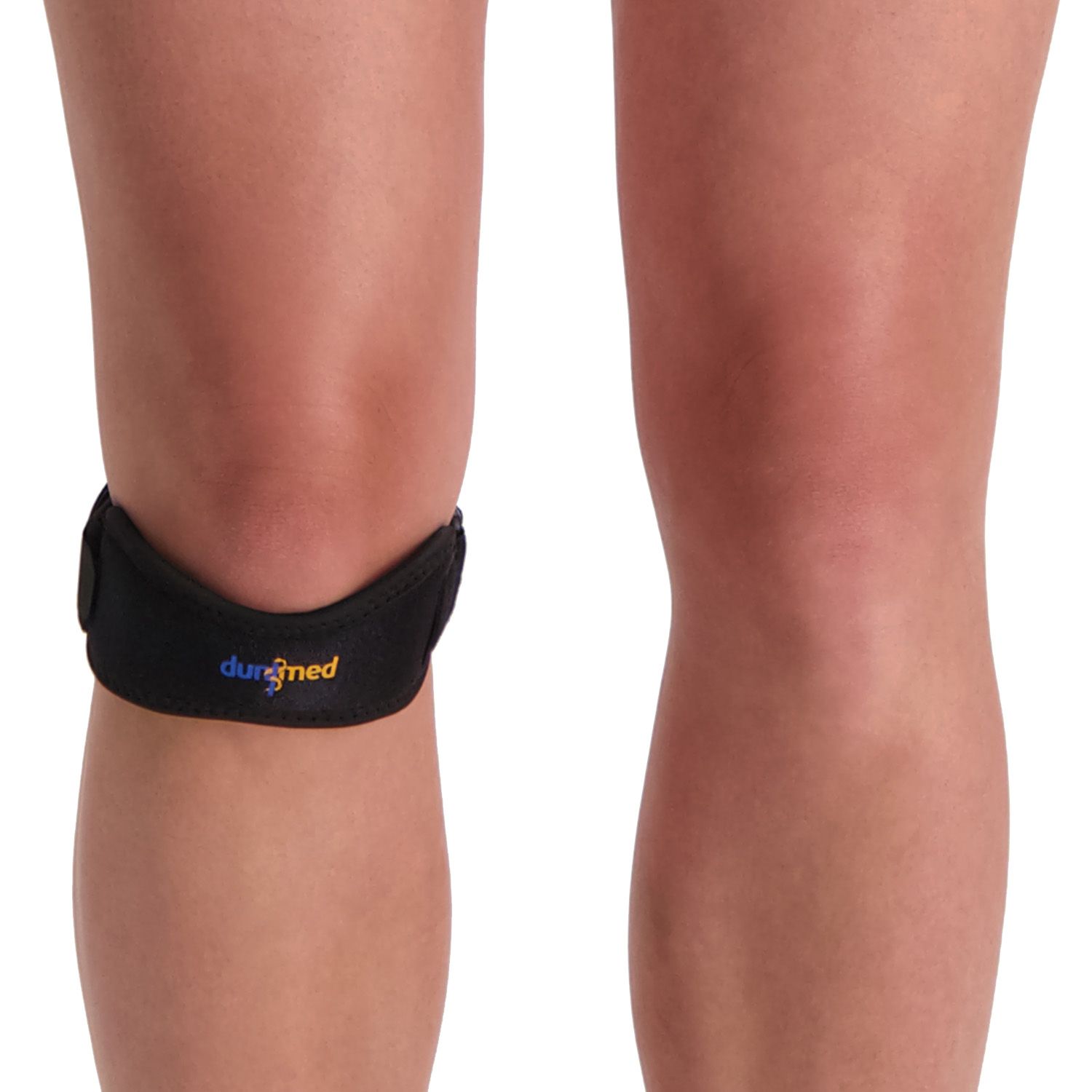 Dunimed Patellabandage getragen von einem Model am rechten Knie von vorn fotografiert
