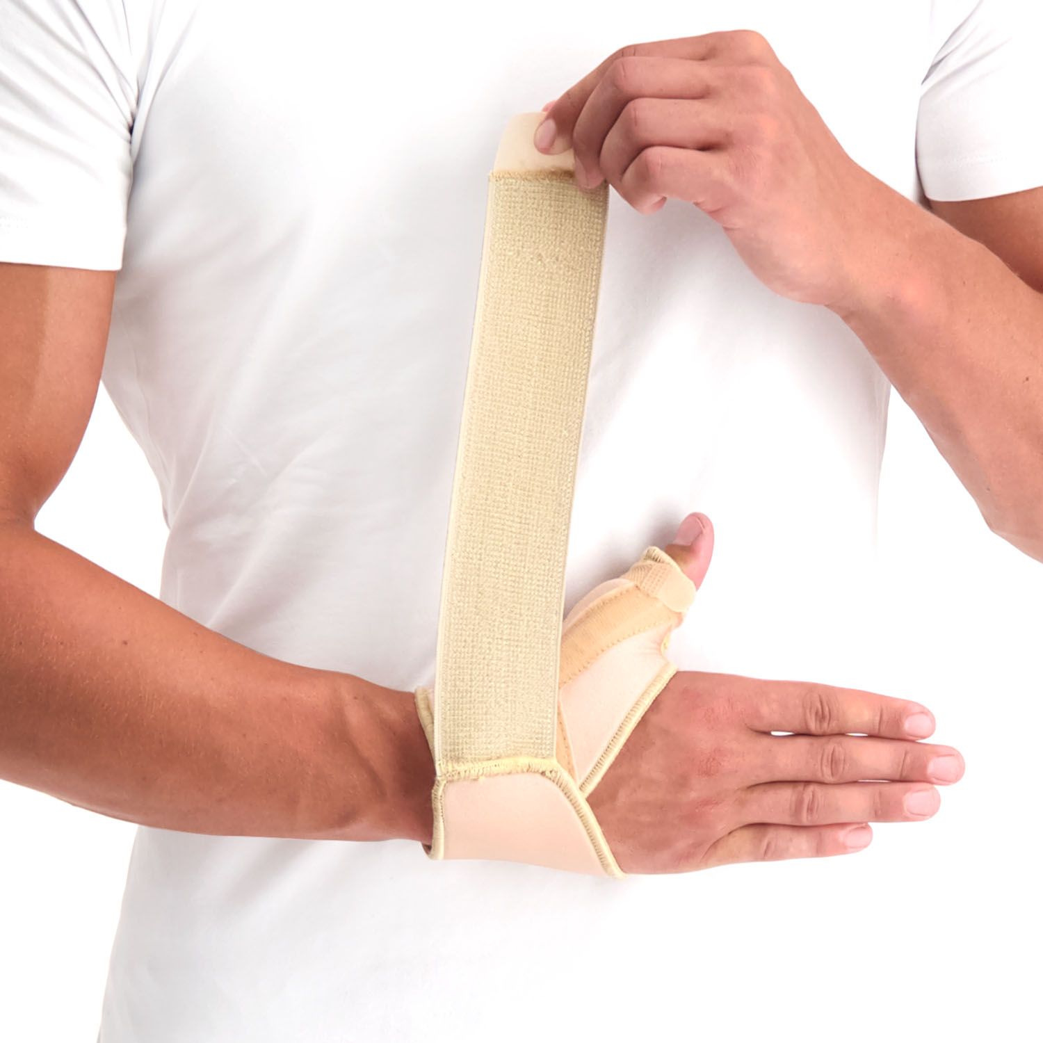 Dunimed Daumenbandage / Handgelenkbandage Beige anziehen