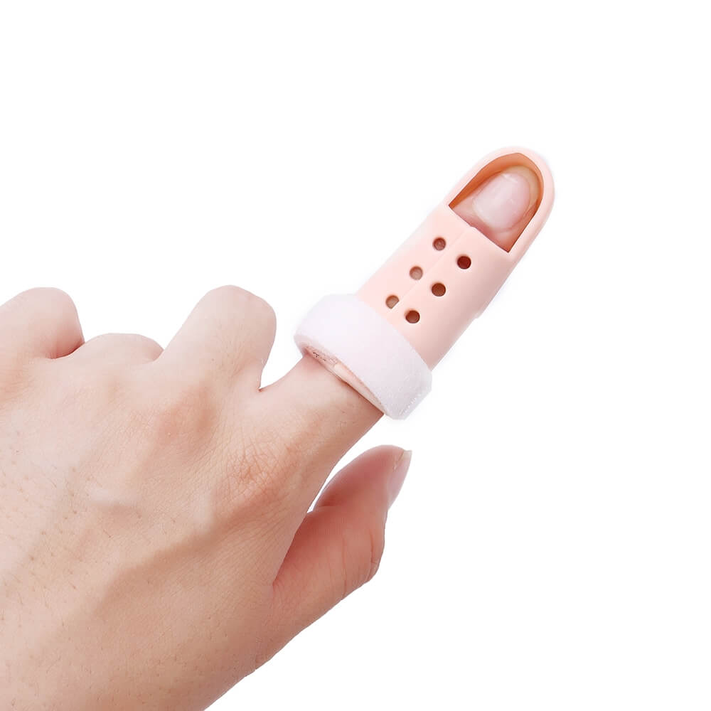 The Dunimed Mallet Finger Splint worn by model around left index finger