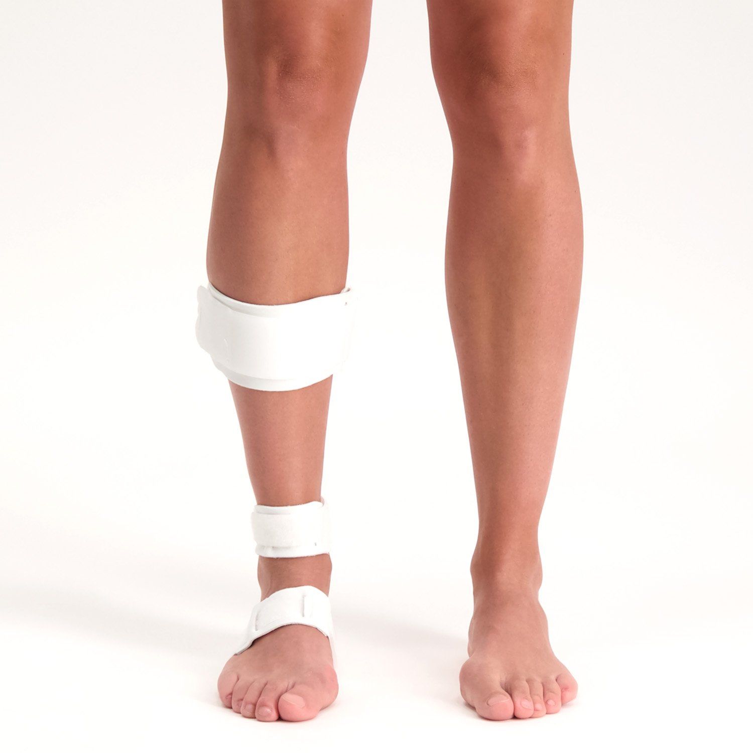 Front view of model wearing the Super Ortho Peroneal Foot Orthosis