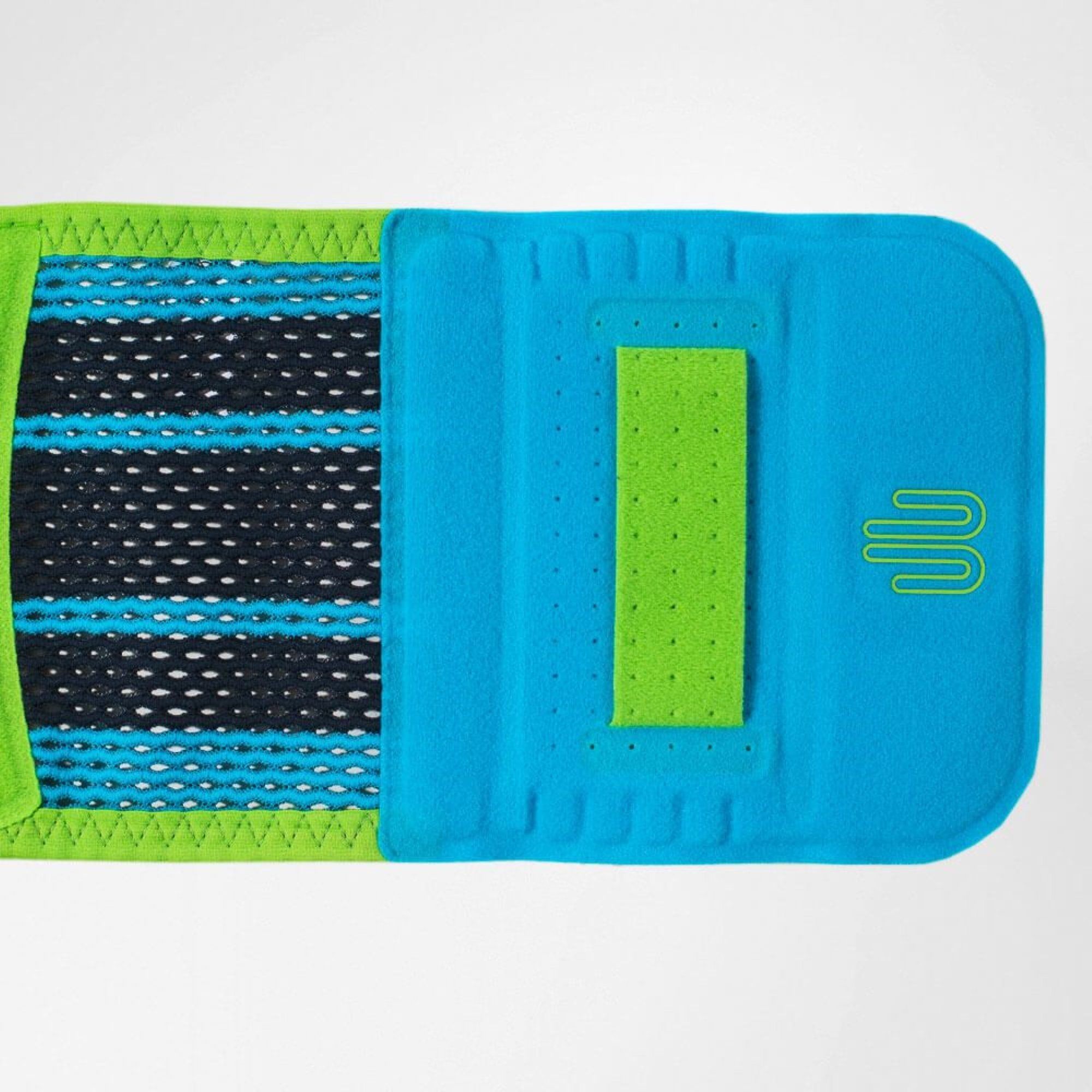 Klettverschluss des Bauerfeind Sports Rückenbandage