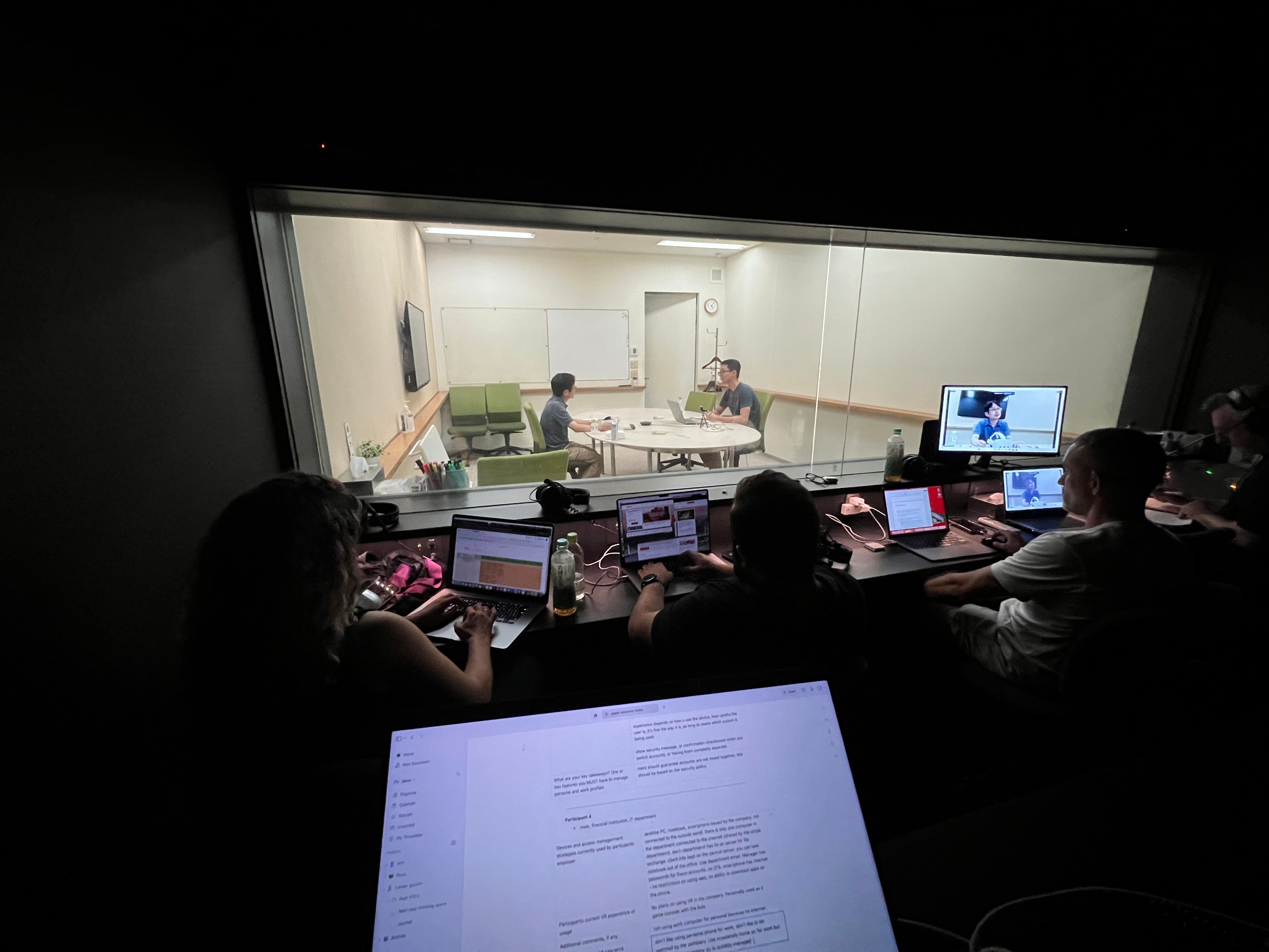 Multi-account in metaverse. Japan UXR sessions. 