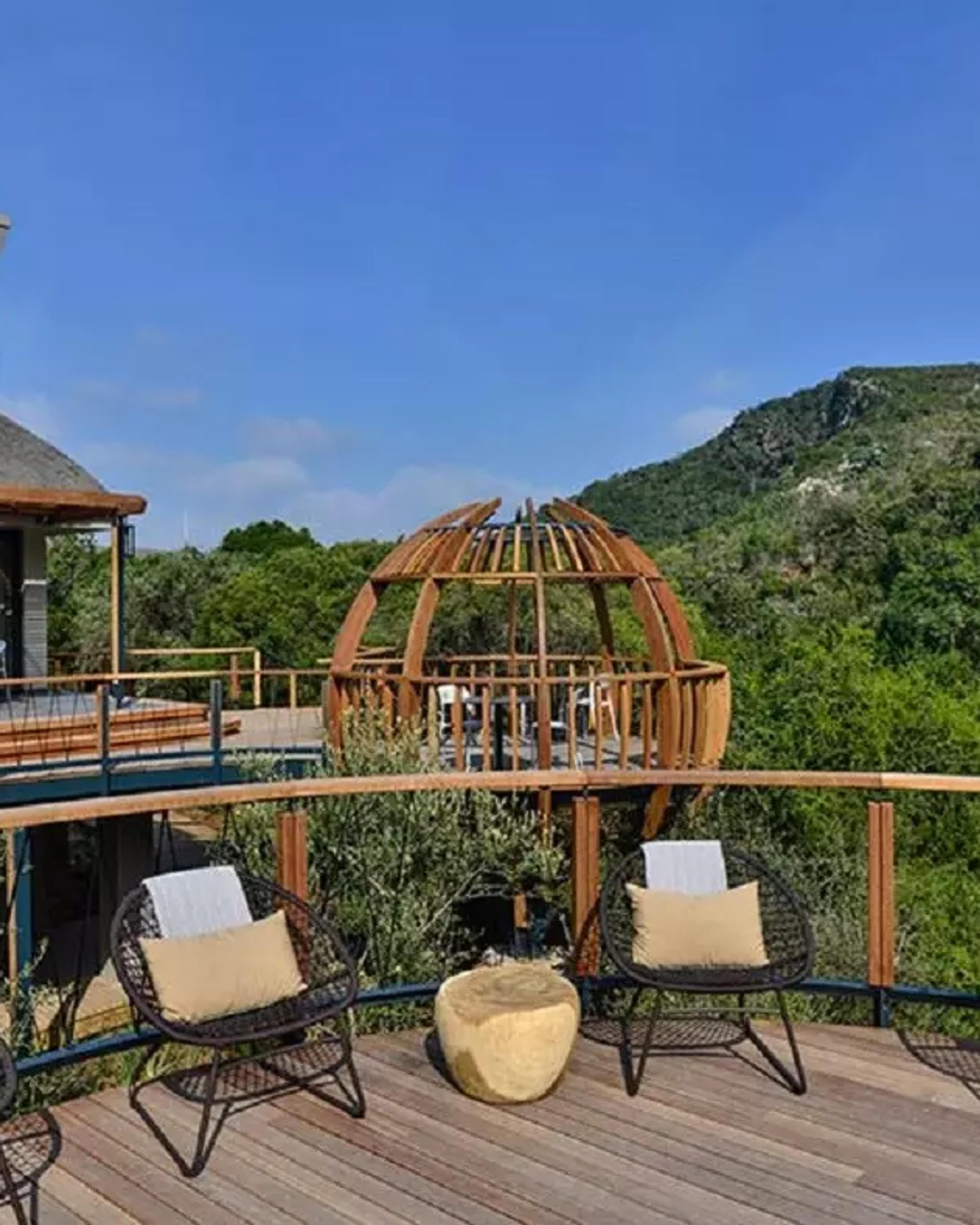 Eagles crag, lodge