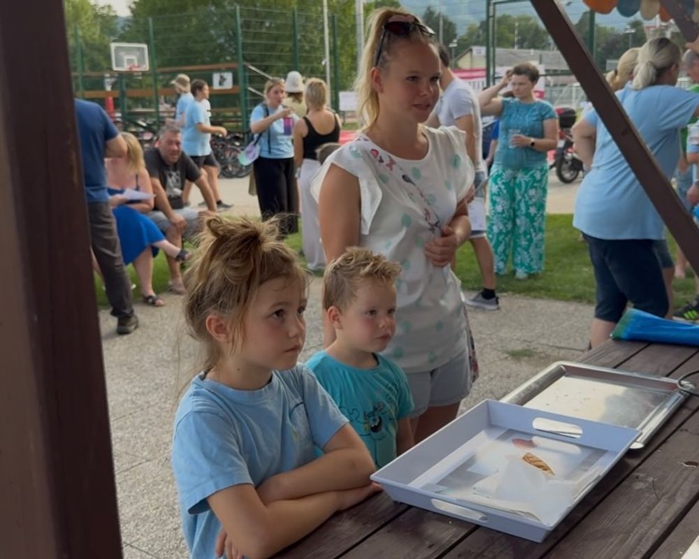 Ob zaključku šolskega leta je prav, da se podružimo tudi brez kimon in izven bla 13