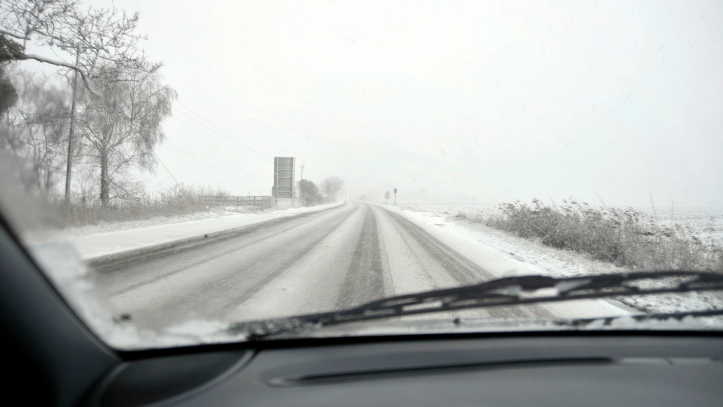 Cómo preparar tu coche para el invierno en Aragón: hielo y nieve
