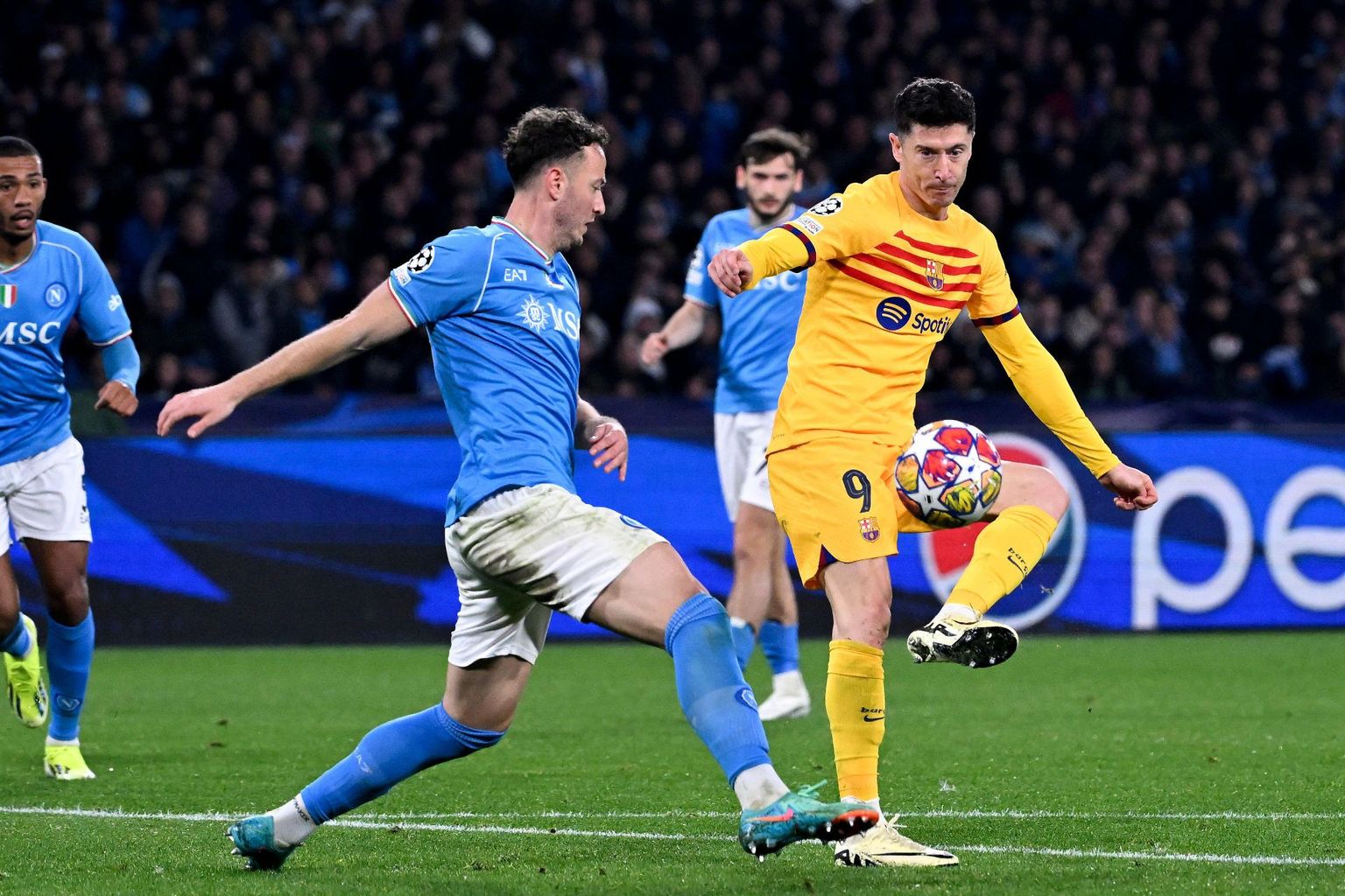 Barcelona vs Napoli: Betting Odds & Prediction