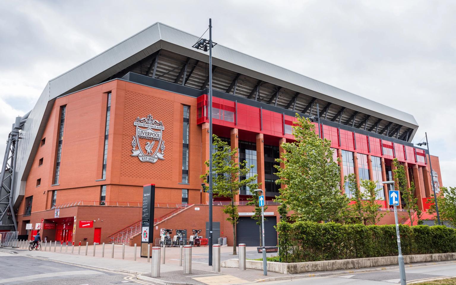 Premier League champions Liverpool are enduring a dreadful run of results (Credit: Shutterstock)