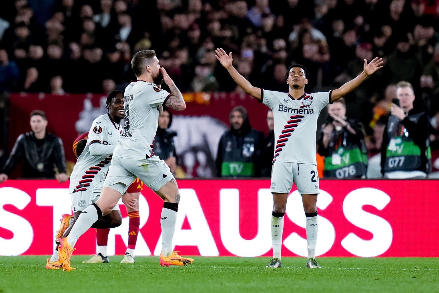Bayer Leverkusen vs Roma: Betting Odds & Prediction