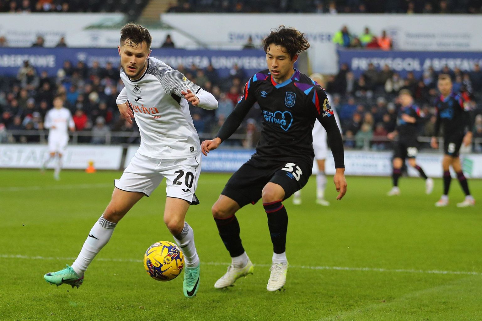 Huddersfield Town vs Swansea City: Betting Odds & Prediction