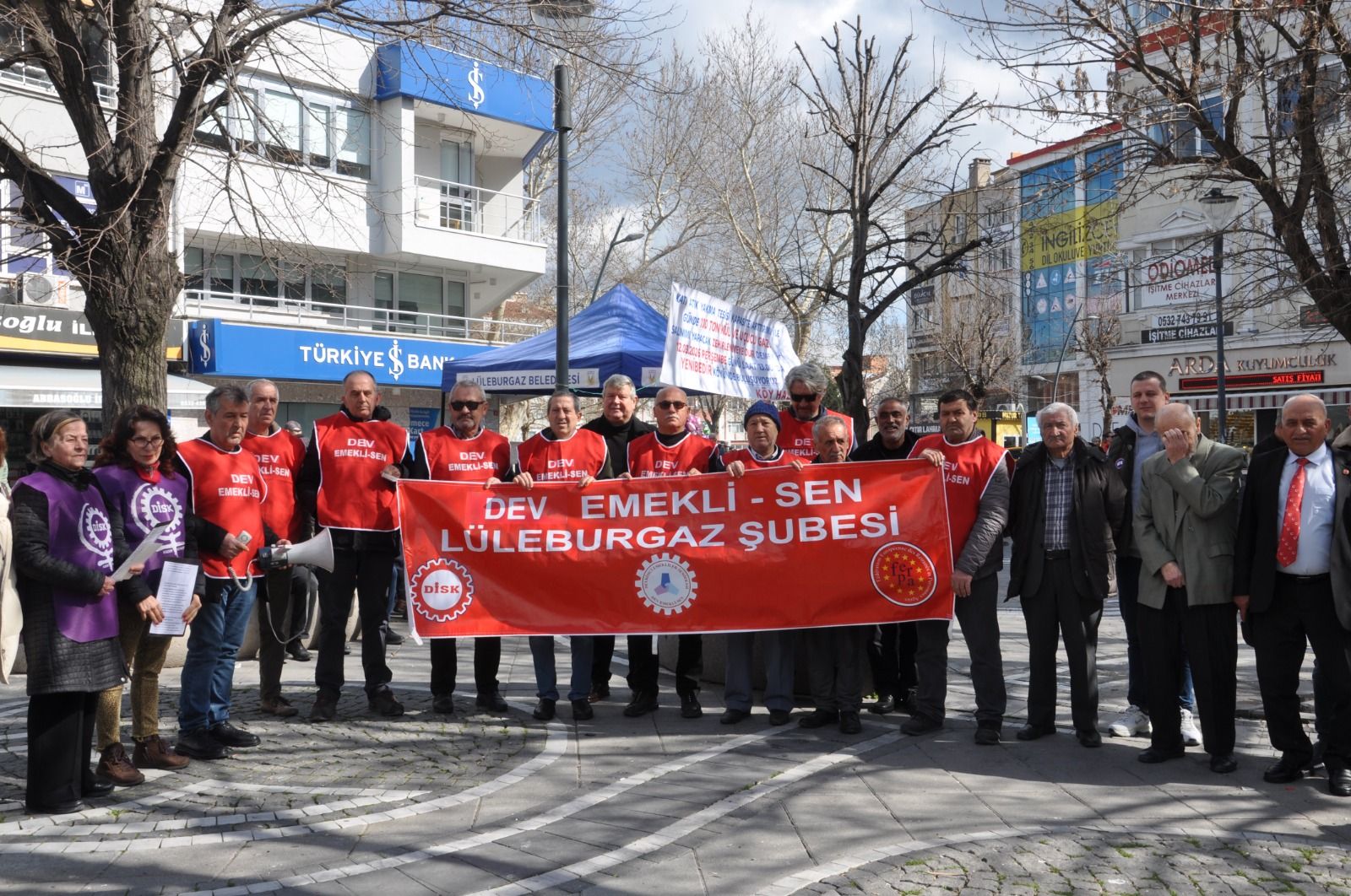 Lüleburgaz’da Emeklilerden Basın Açıklaması