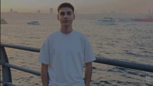 18 Yaşındaki Genç Şair’den İlk Kitap: “Yıldızlardan Uzak”