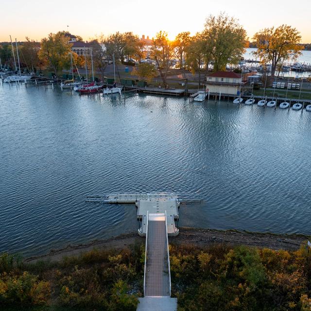 North Shoreline / Detroit River Kayak Launch