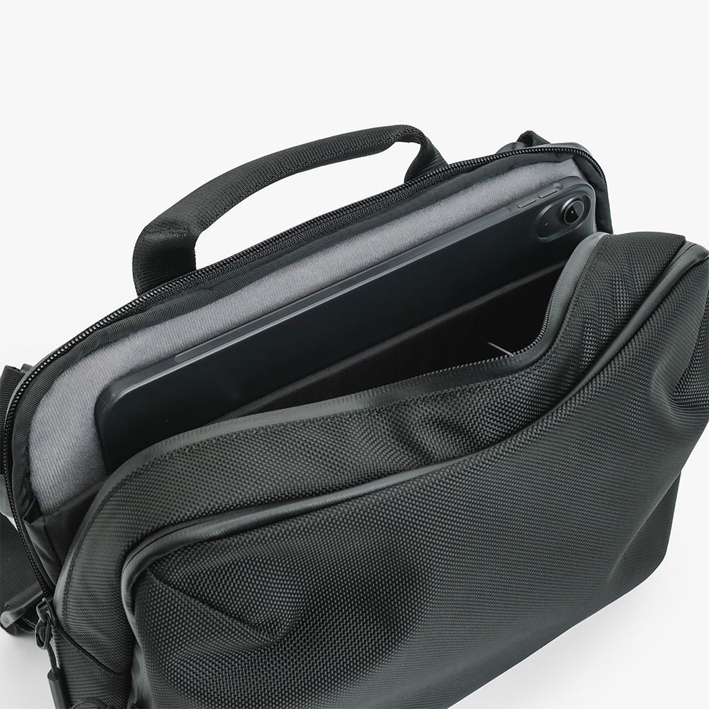 The Tokyo Techpack Sling - Ergofinite