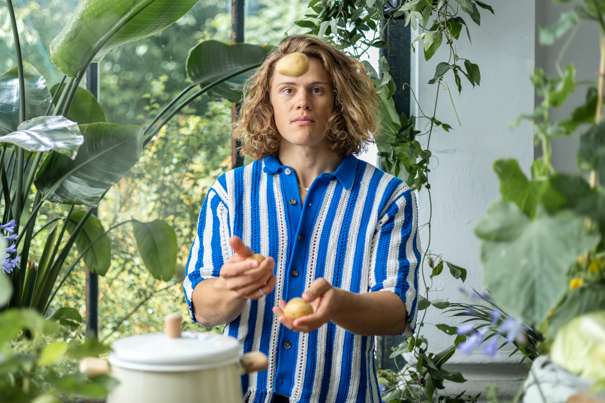 lucas braathen kaster poteter i verden