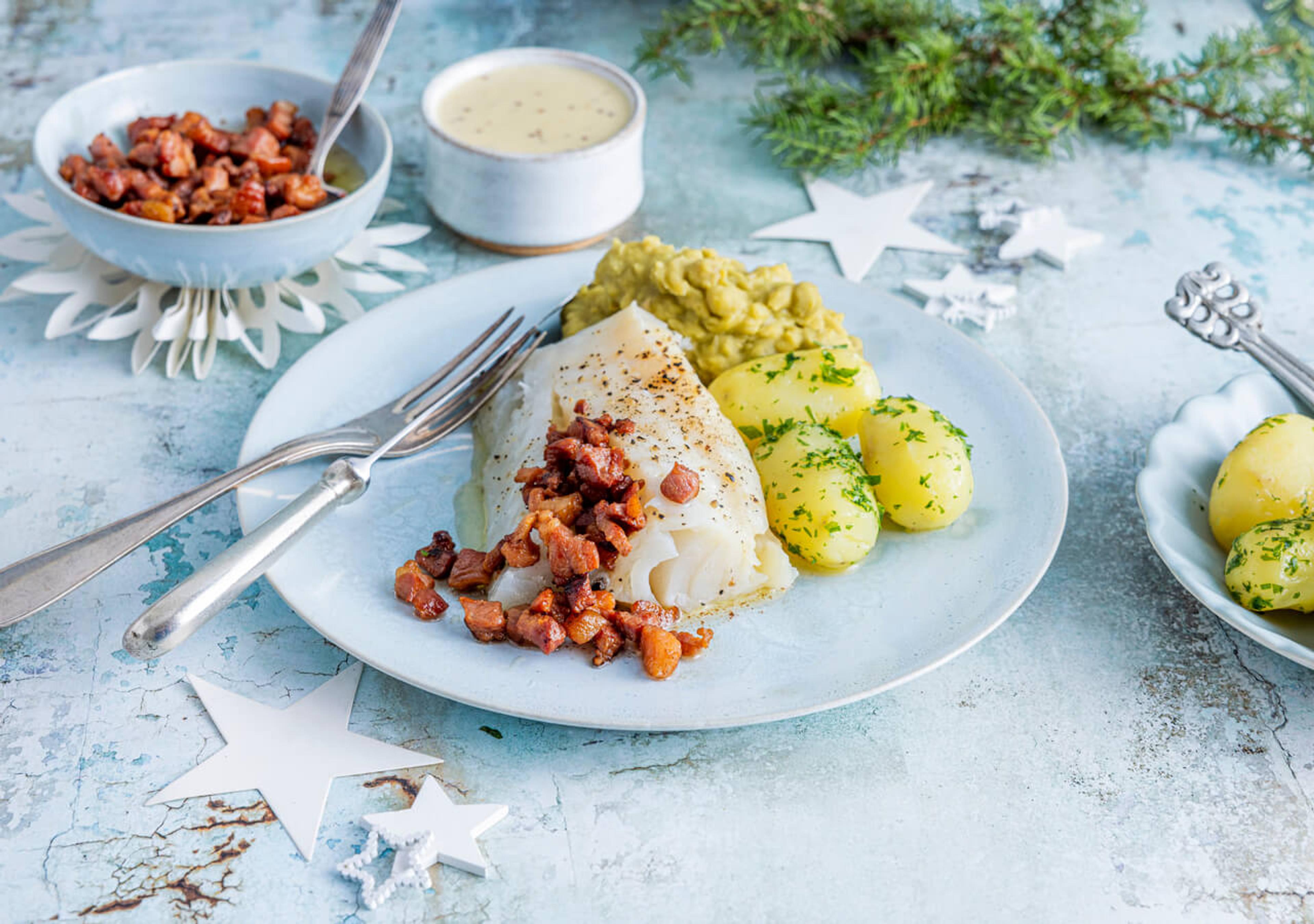 Lutefisk med bacon og poteter