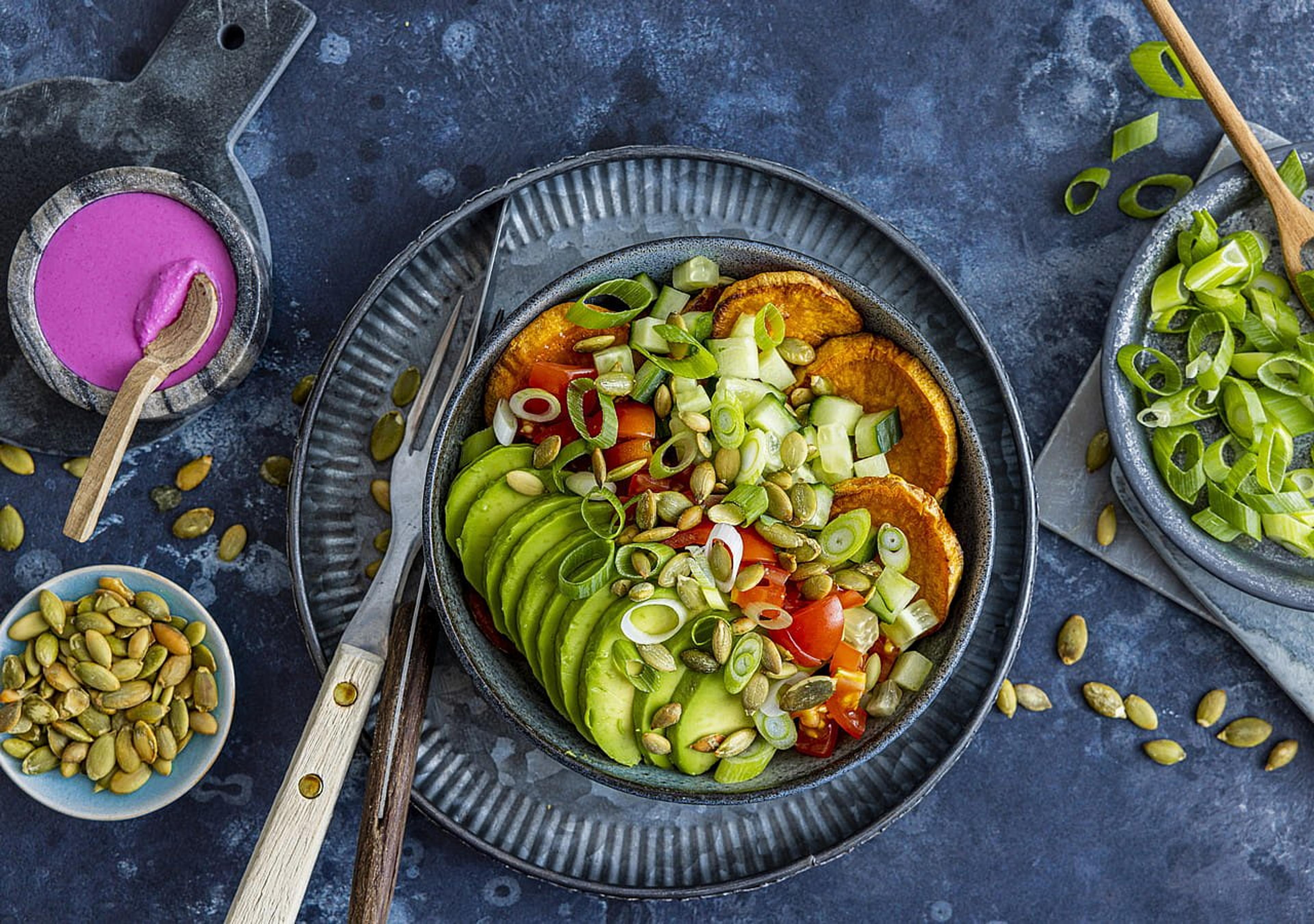 Bilde av vegetarbowl med ulike grønnsaker