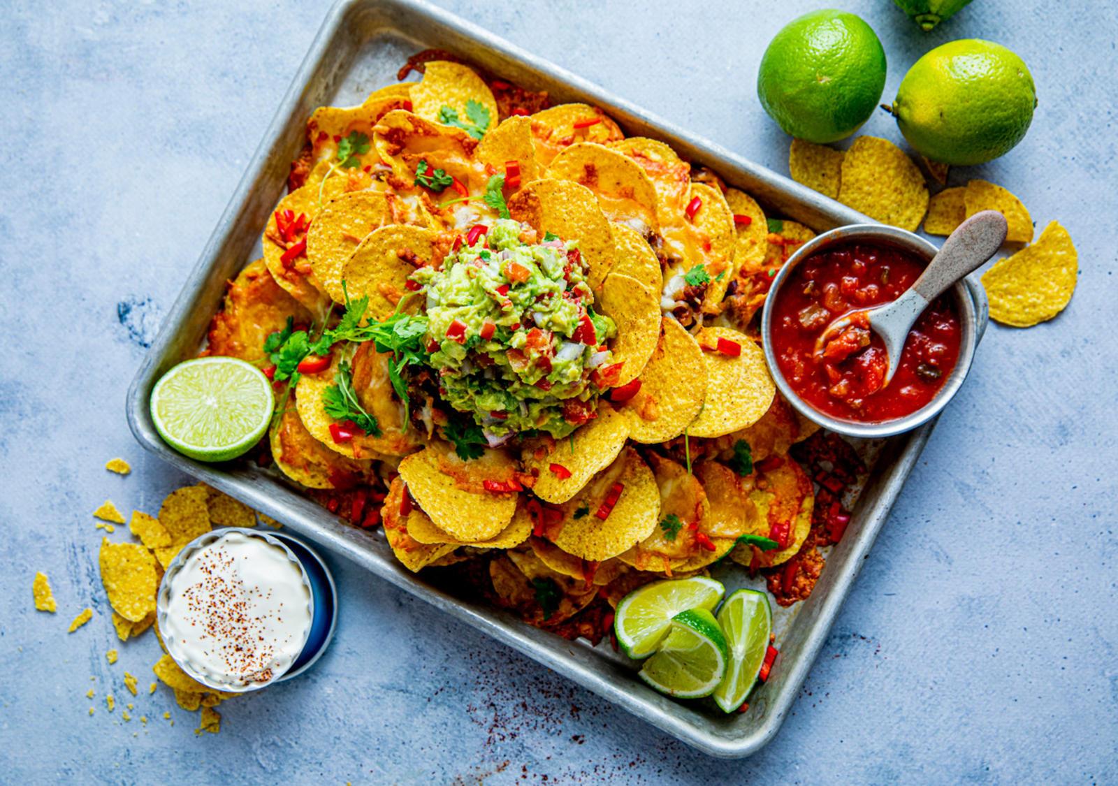 Nachos med kjøttdeig og guacamole.