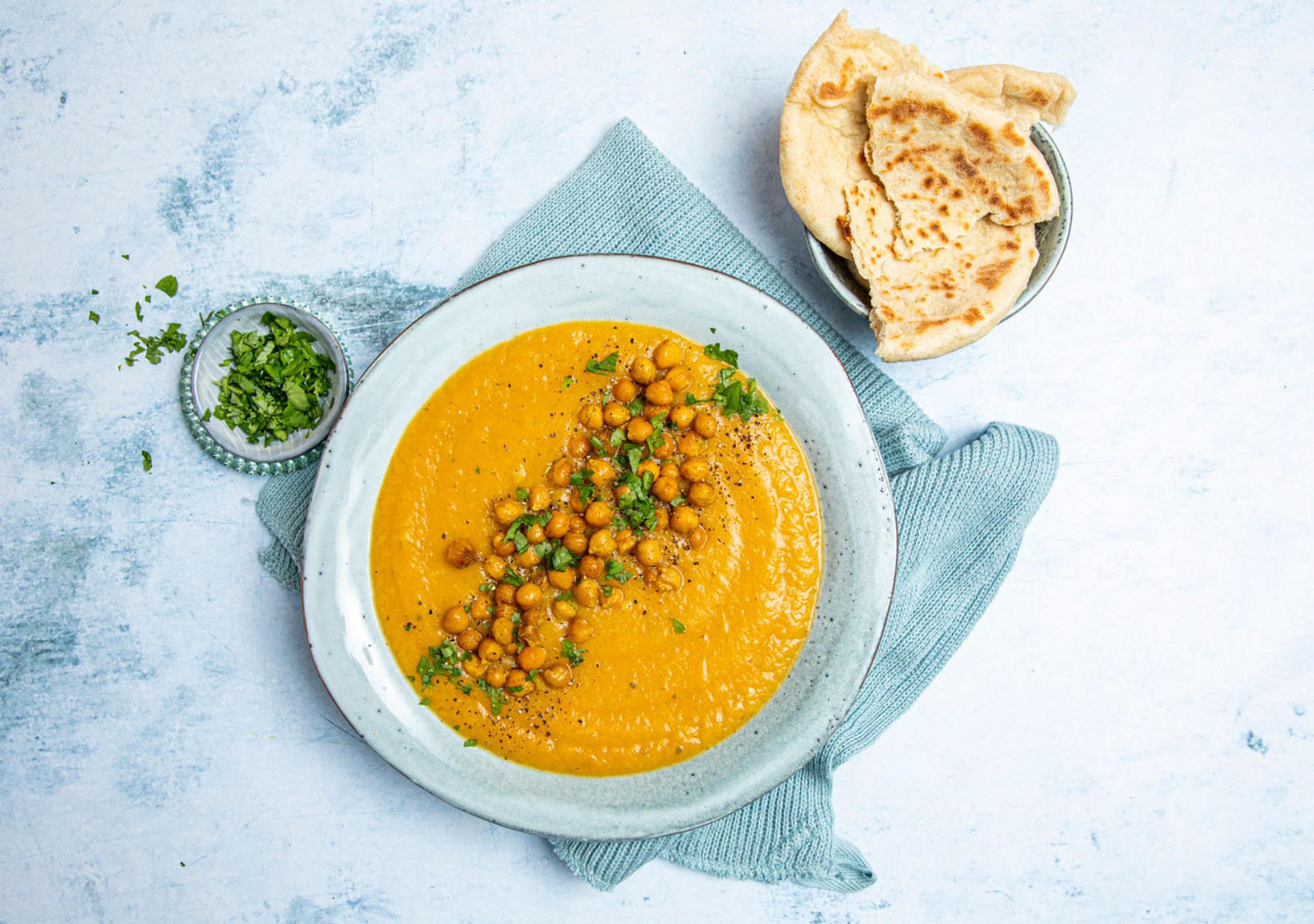 Kremet grønnsakssuppe med pannebrød
