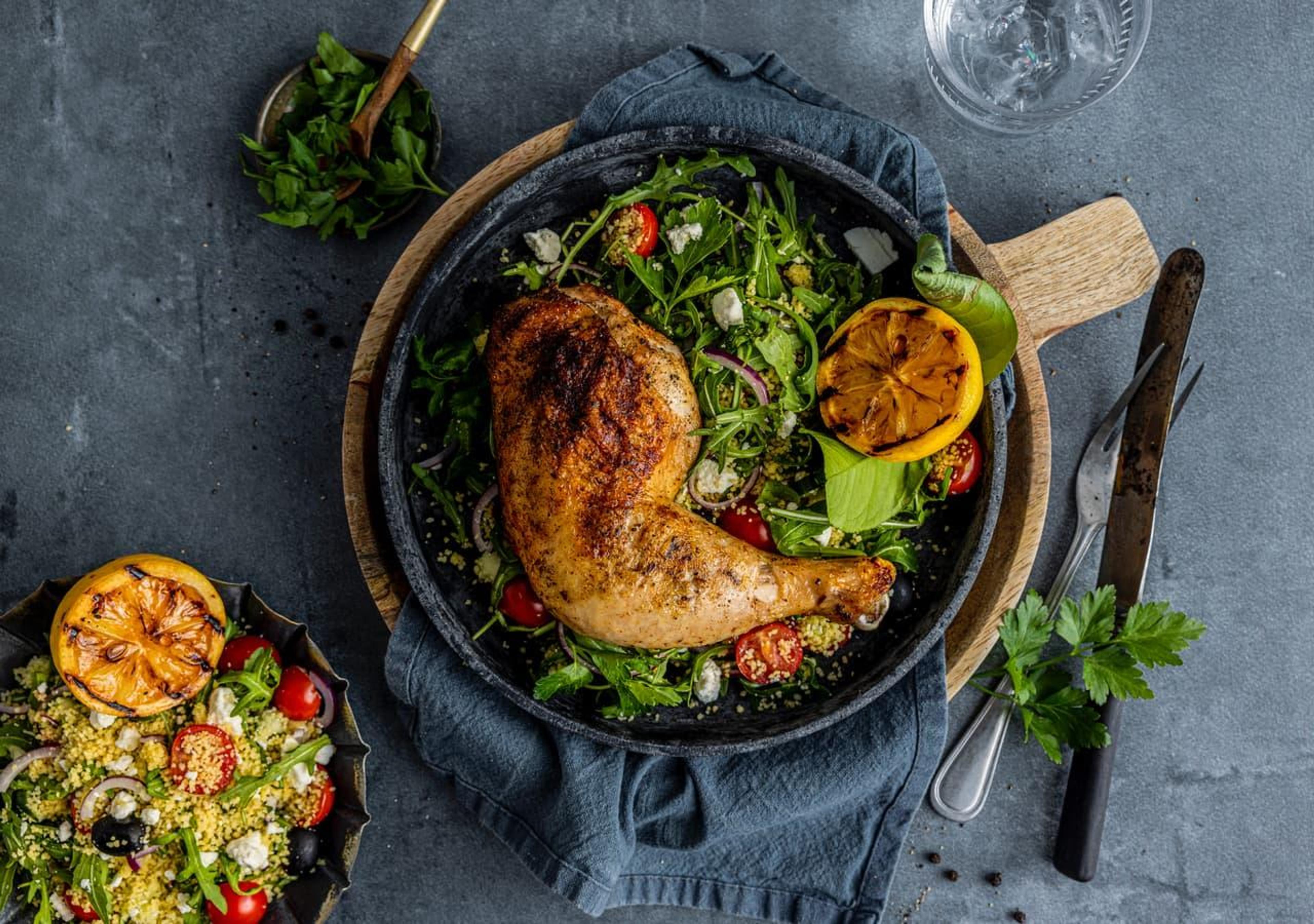Grillede kyllinglår med couscoussalat