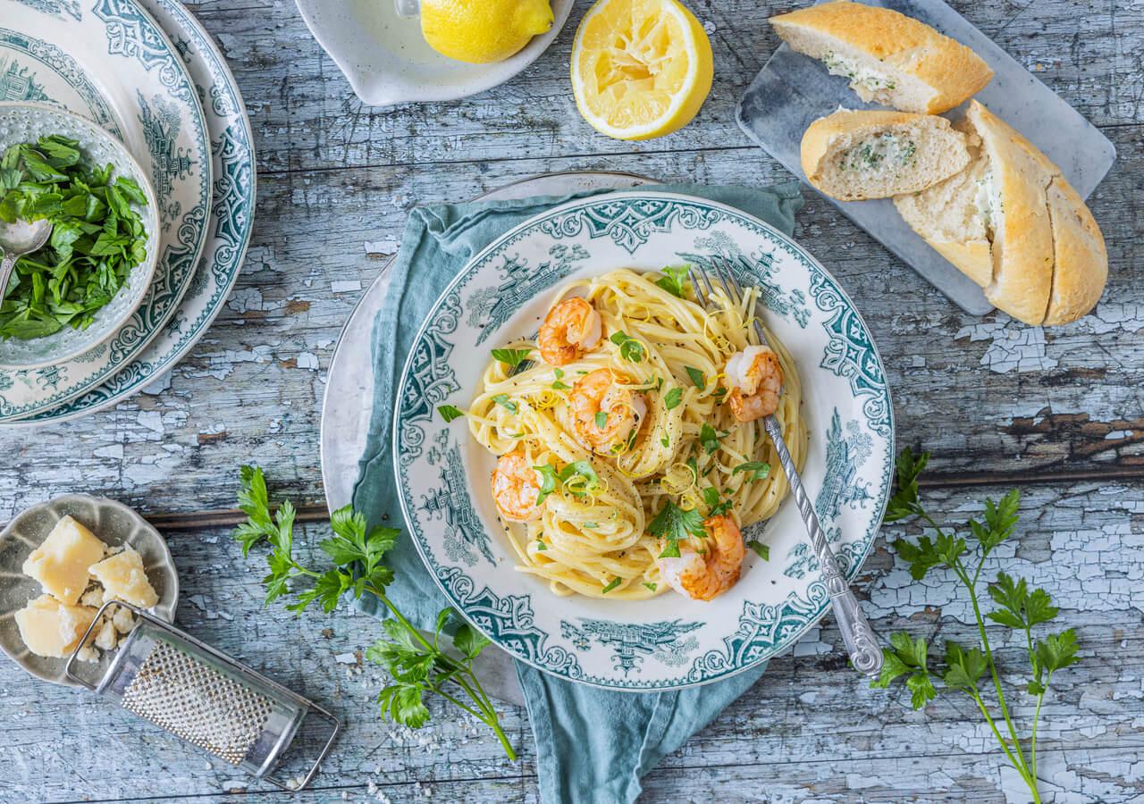 Pasta al limone med scampi