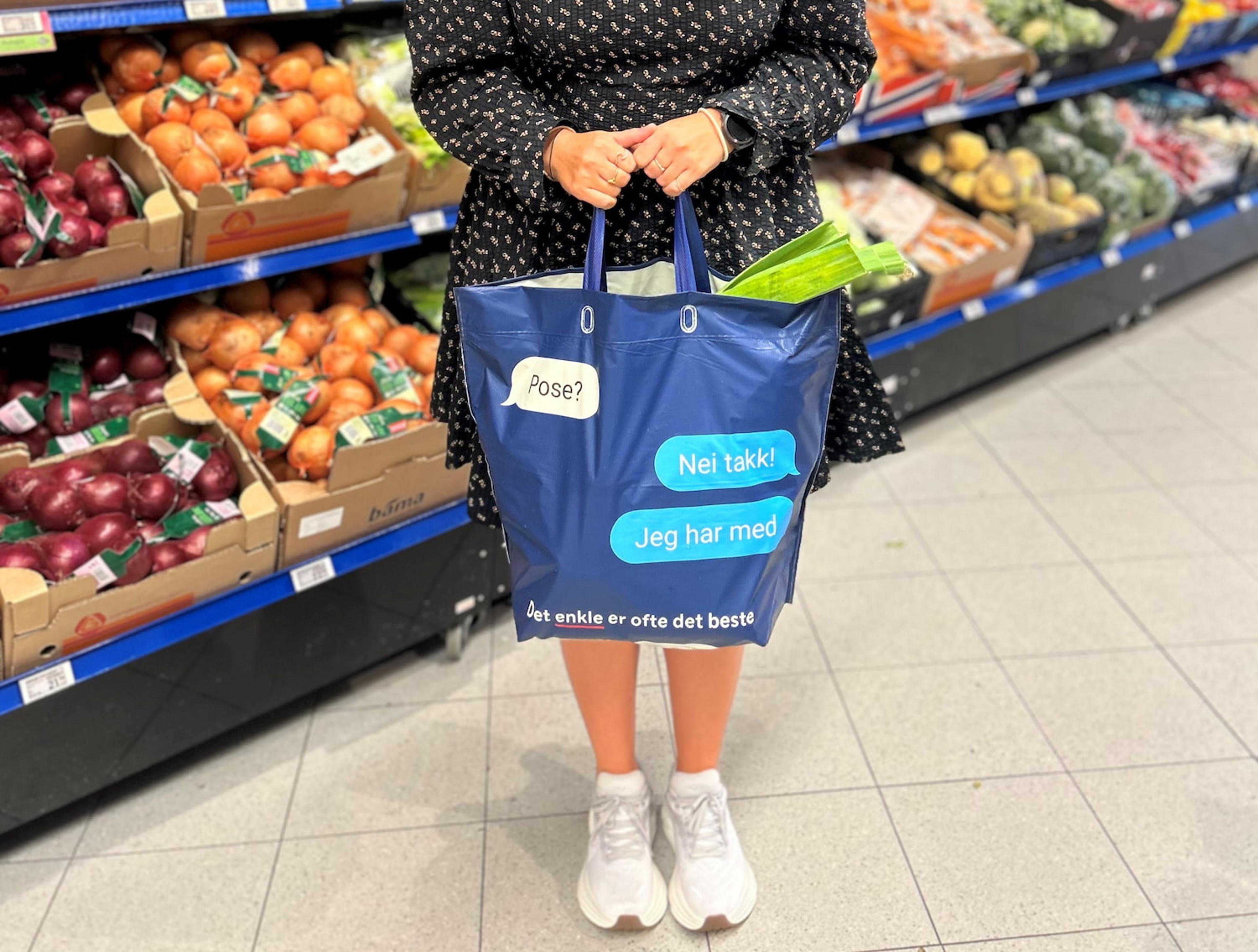 Det nye handlenettet som vant handlenettkonkurransen. På nettet står det "Pose? Nei takk! Jeg har med!" Slutteksten på posen er "Det enkle er ofte det beste".