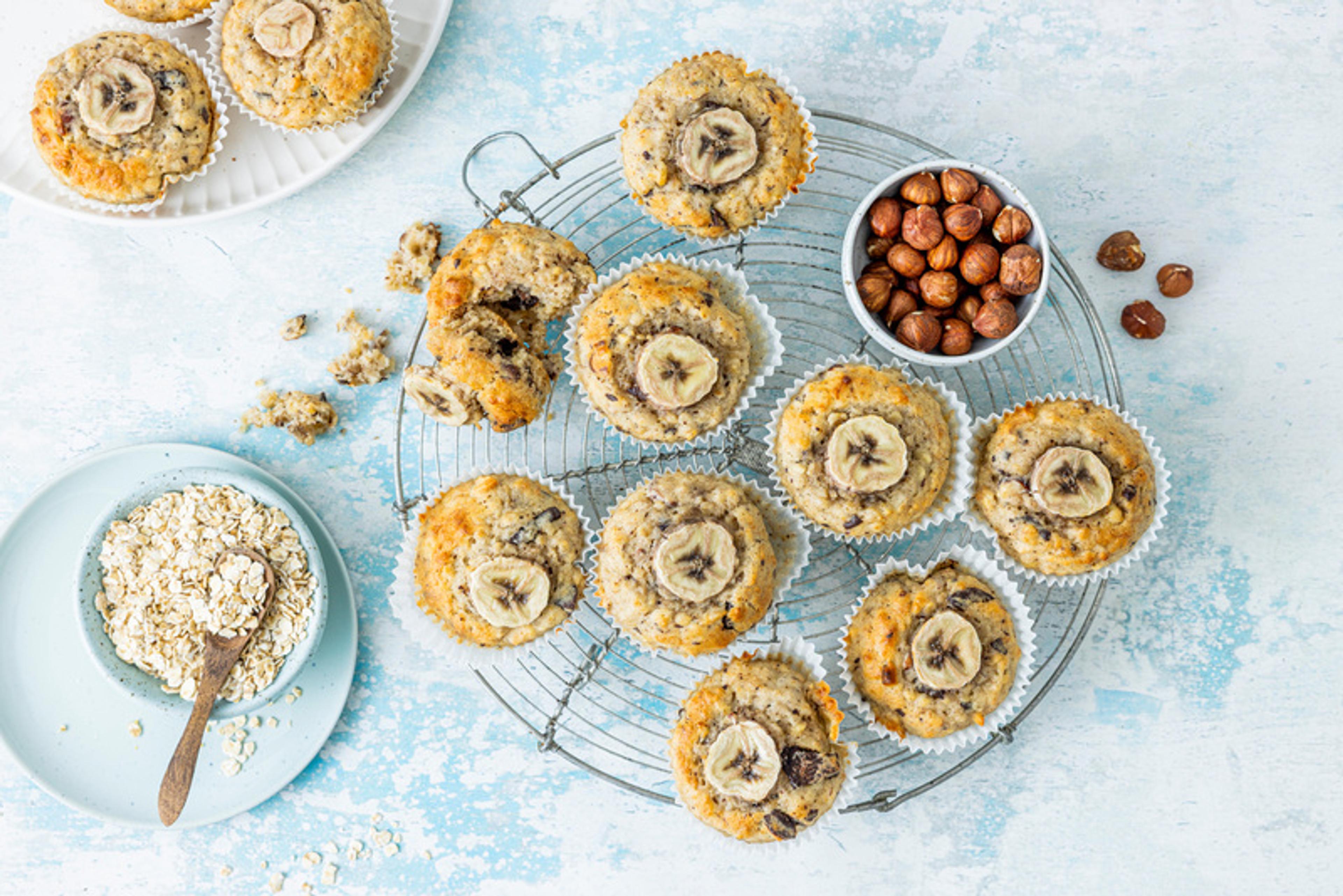 Bananmuffins med havregryn og nøtter
