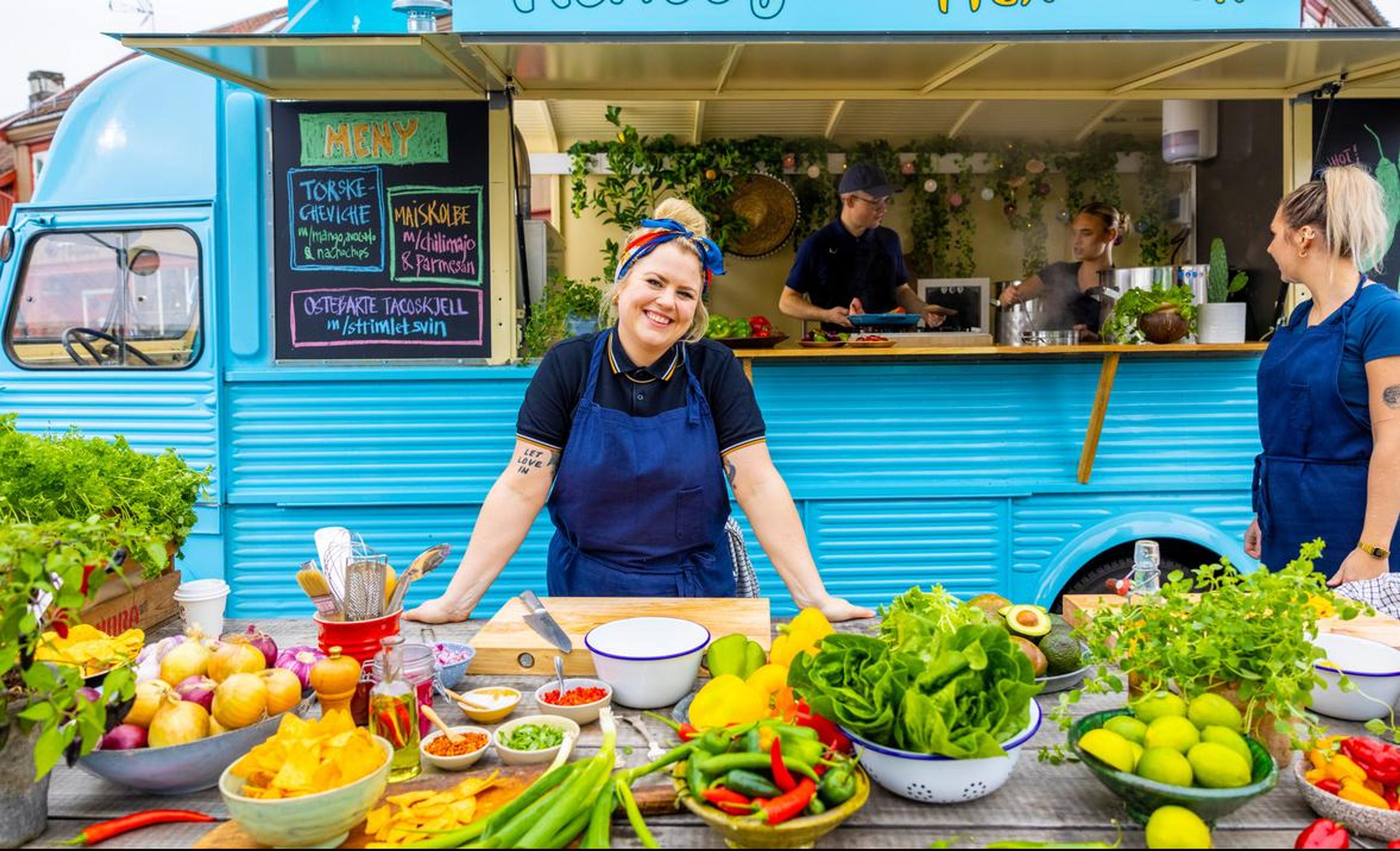 Renee Fagerhøi lager taco med rema 1000