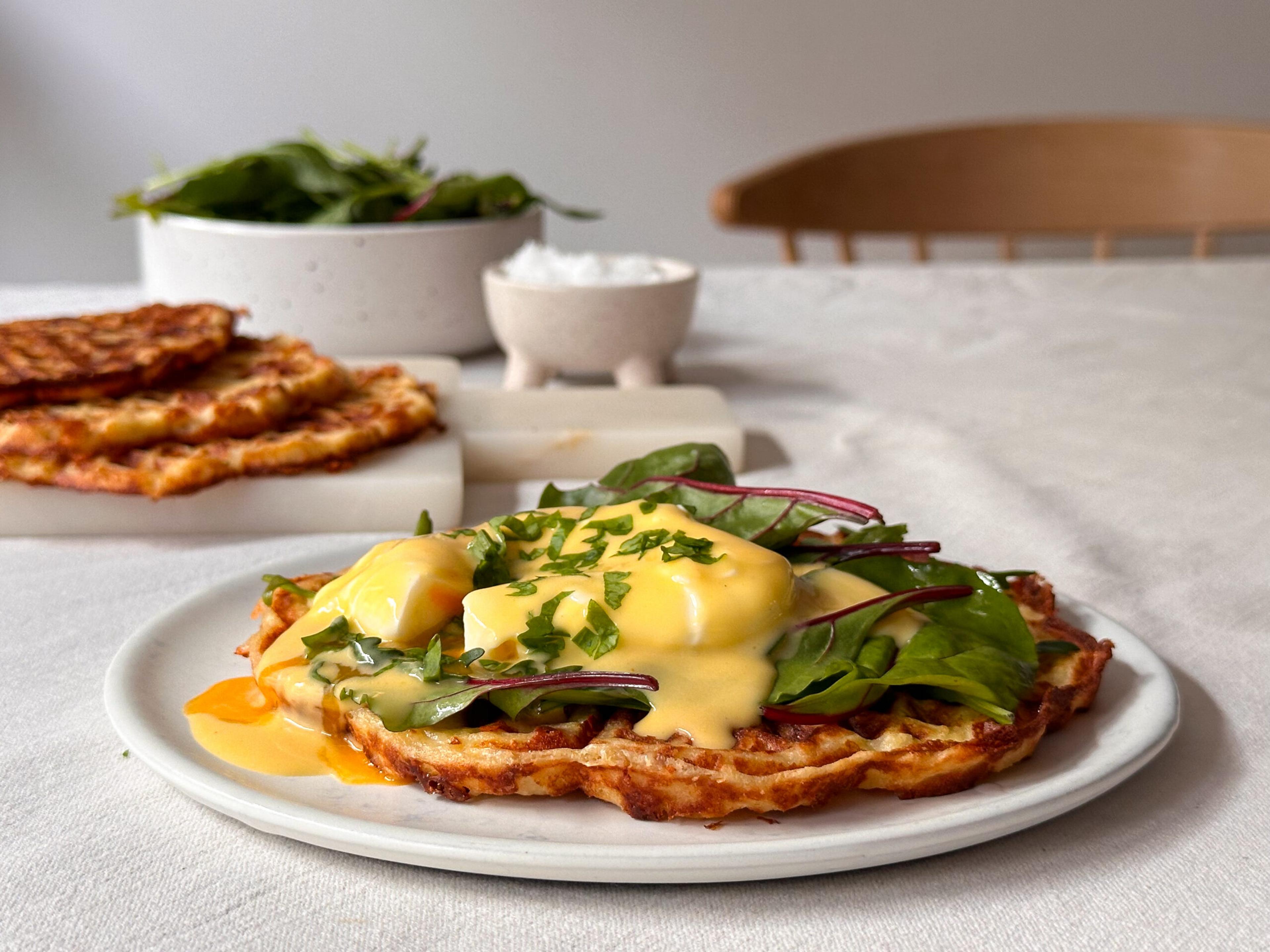 Vafler med posjerte egg