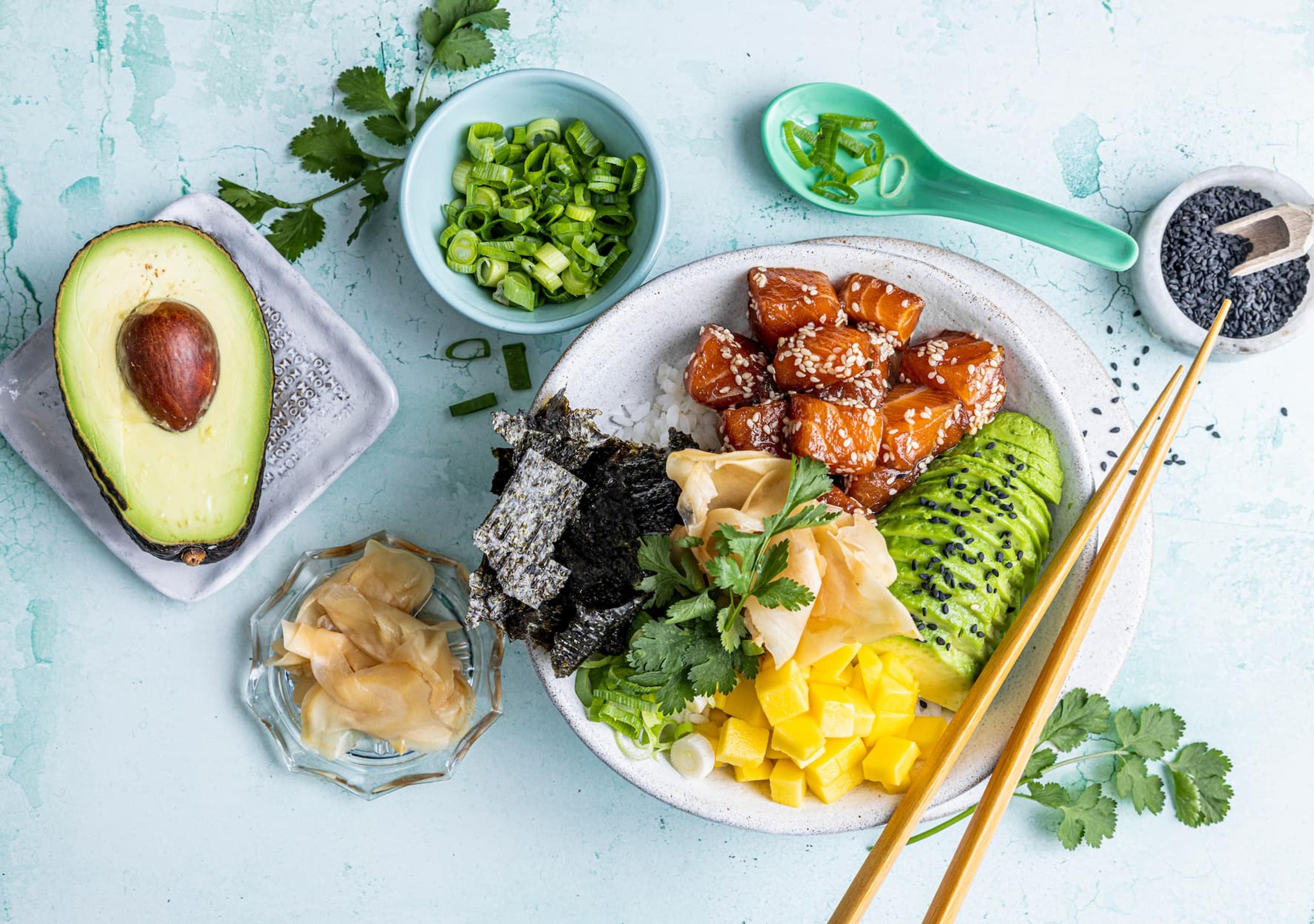 Sushi bowl med laks