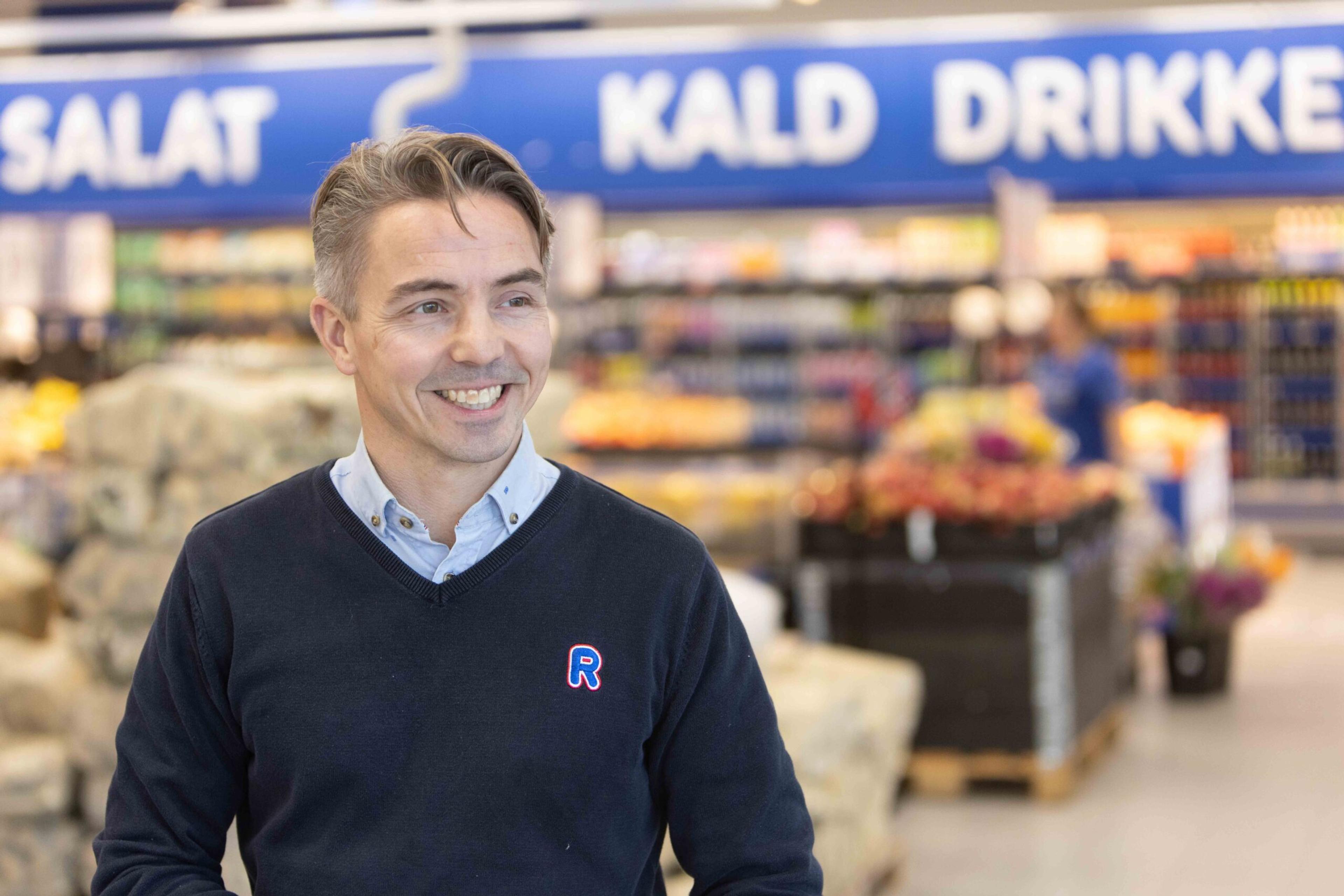 Sjefen satser på de unge