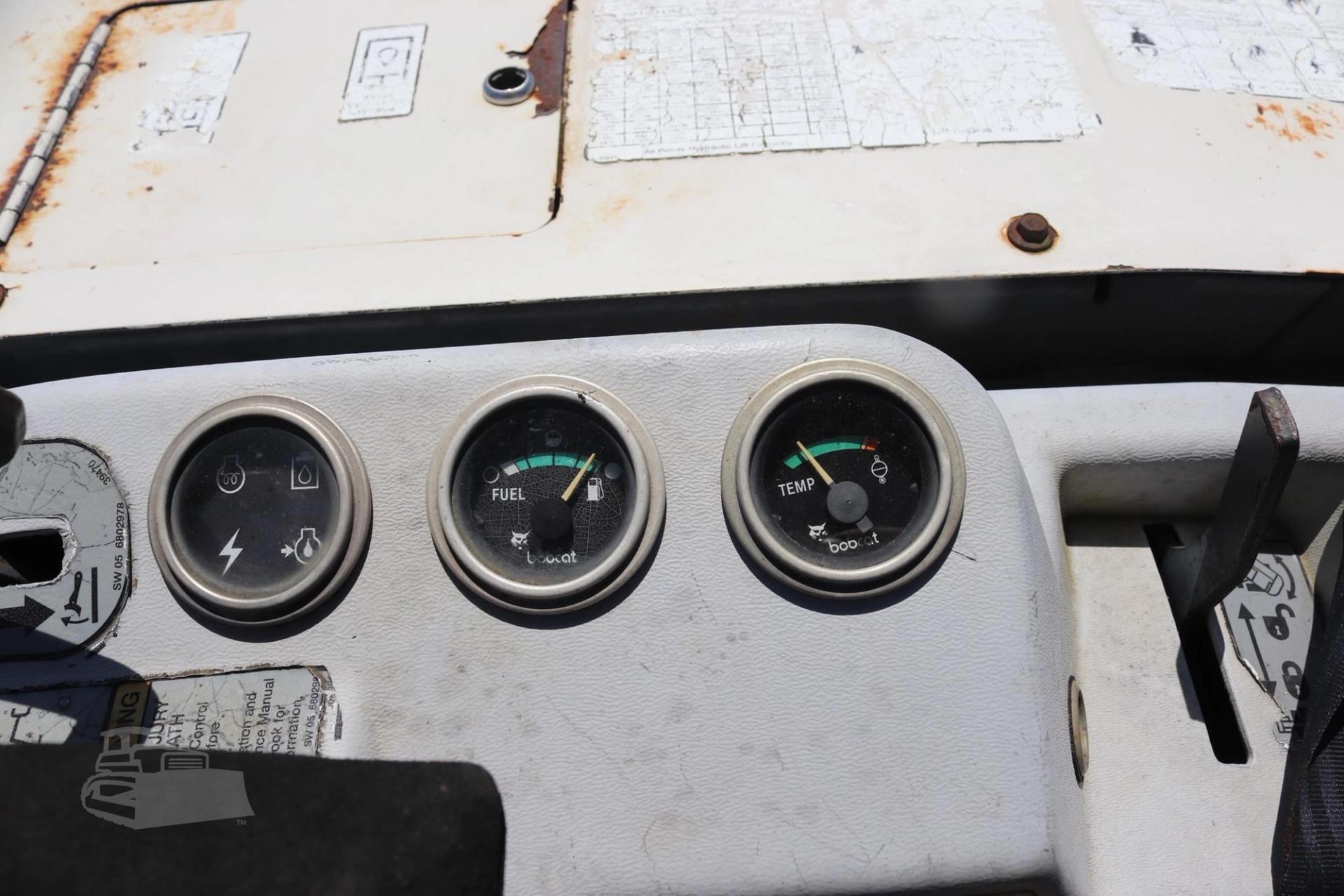 1998 BOBCAT 325C for sale in Lindale, Texas — photo 3