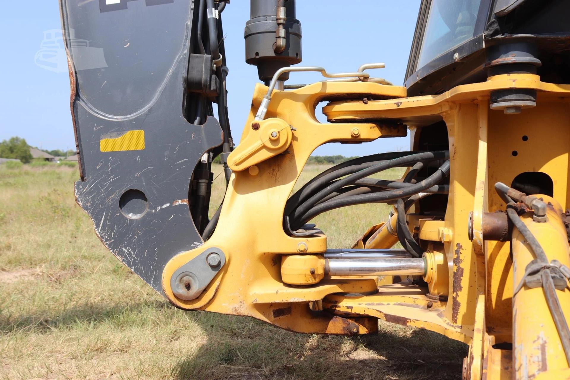 2019 DEERE 310L for sale in Lindale, Texas — photo 7