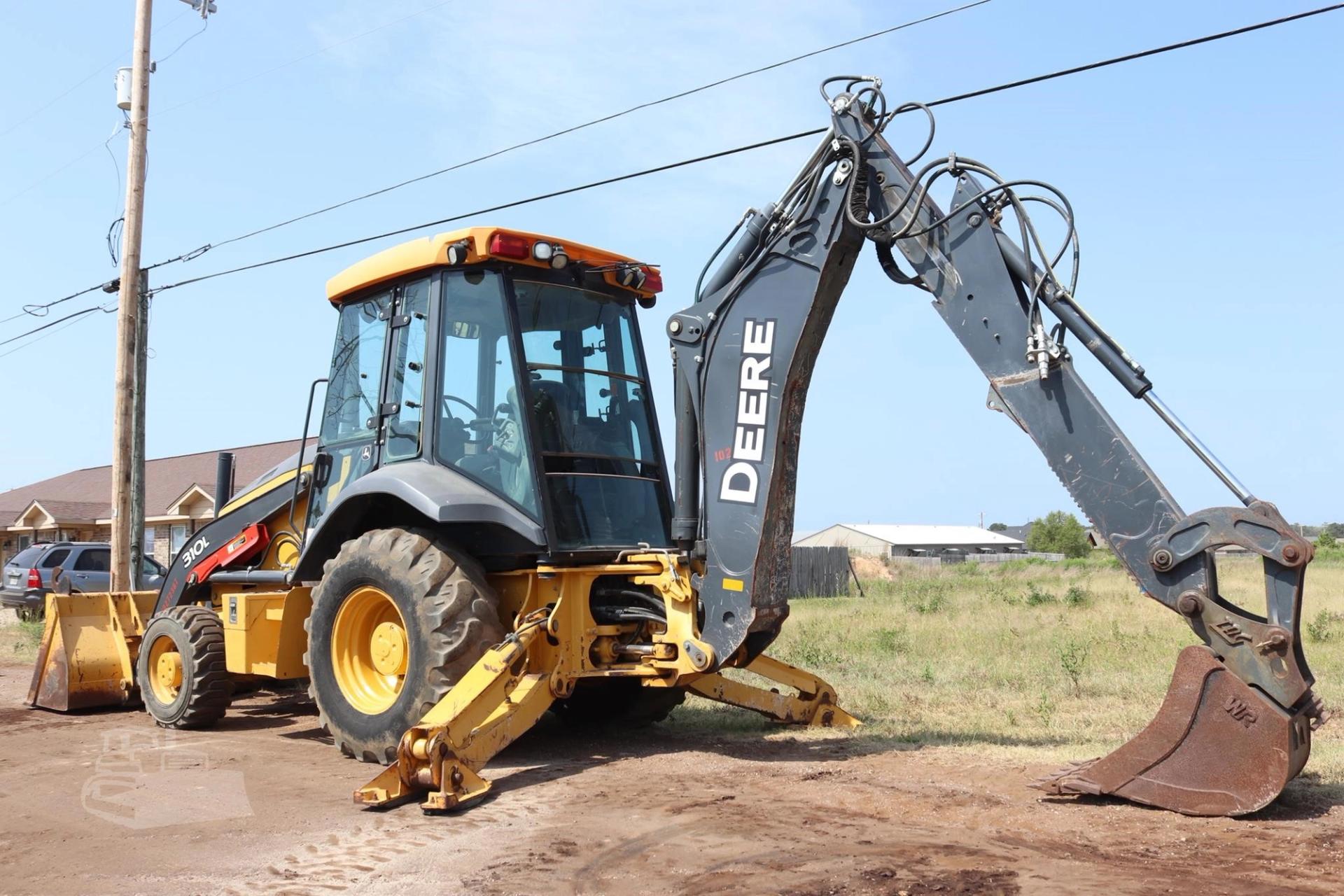 2019 DEERE 310L for sale in Lindale, Texas — photo 12