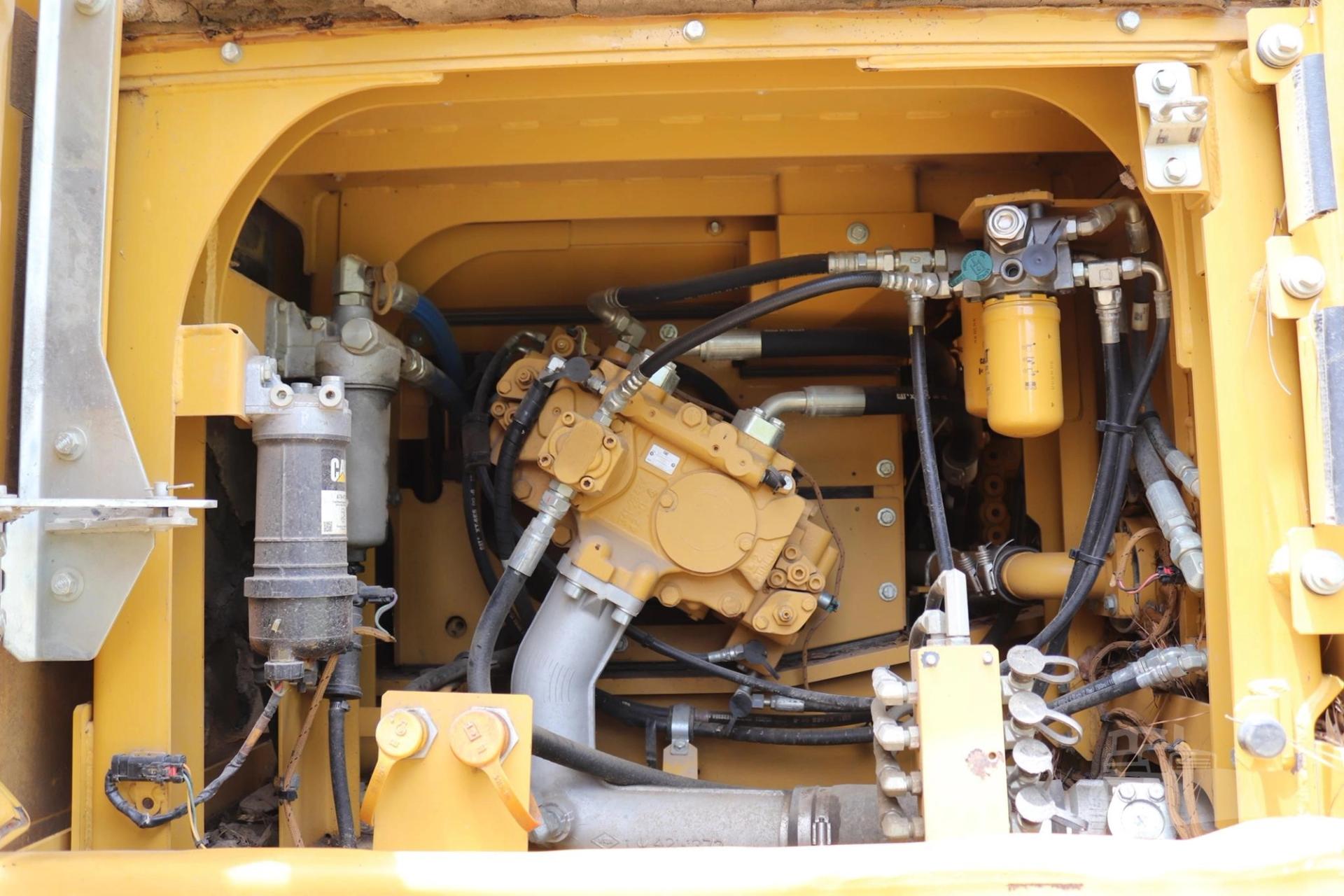 2018 CATERPILLAR 326FL for sale in Lindale, Texas — photo 31