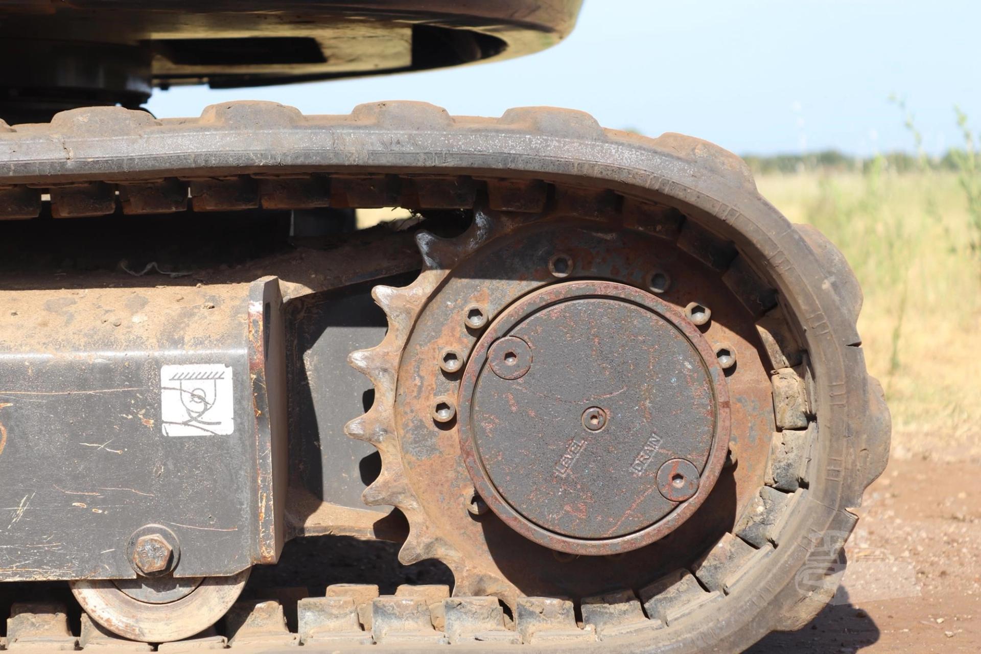 2017 CASE CX26C for sale in Lindale, Texas — photo 14