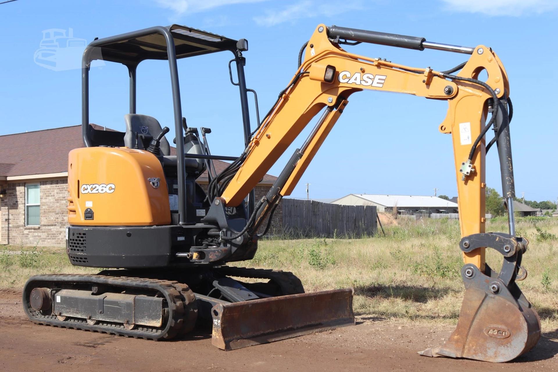 2017 CASE CX26C for sale in Lindale, Texas