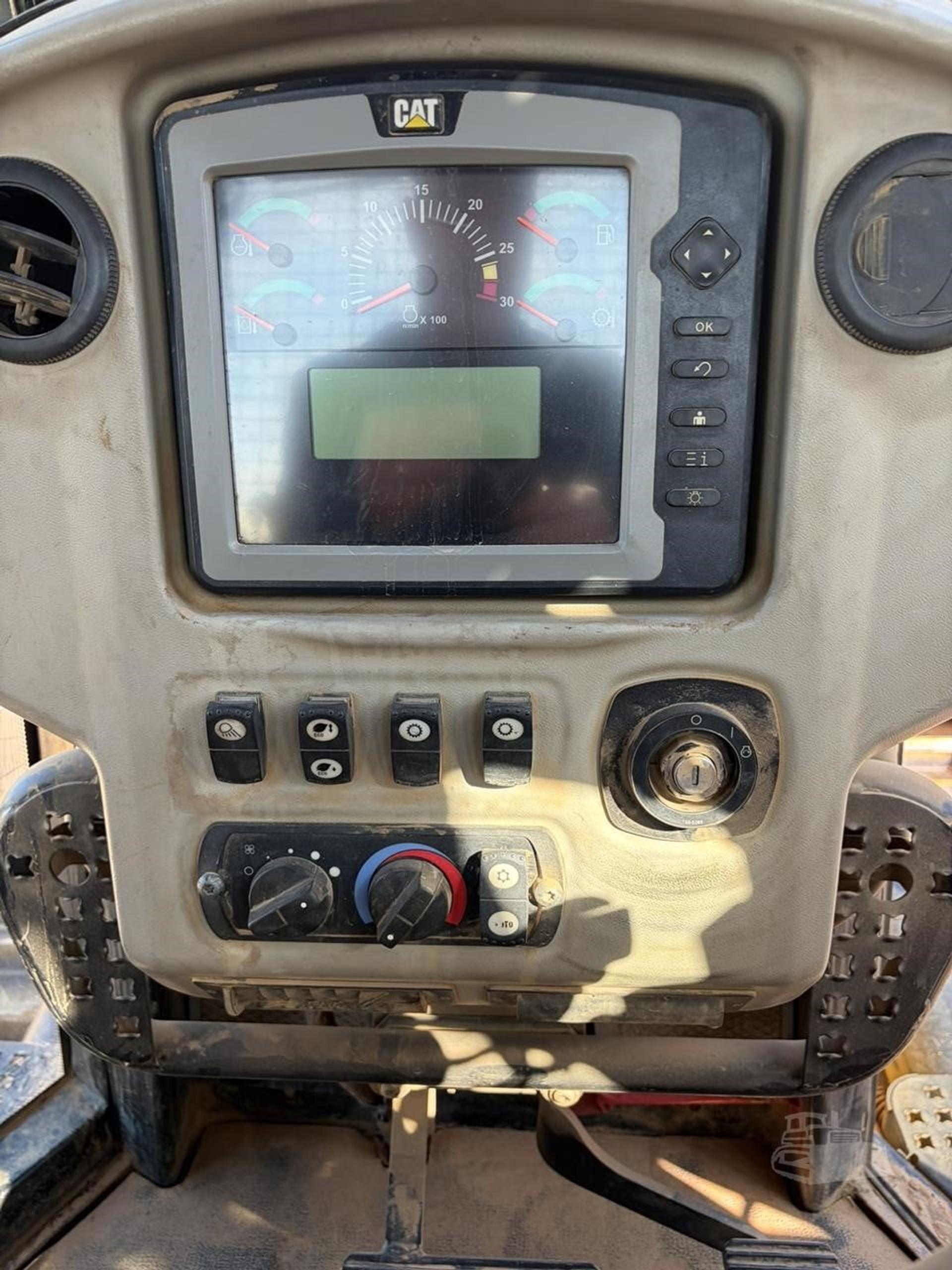 2014 CATERPILLAR D6N LGP for sale in Lindale, Texas — photo 14