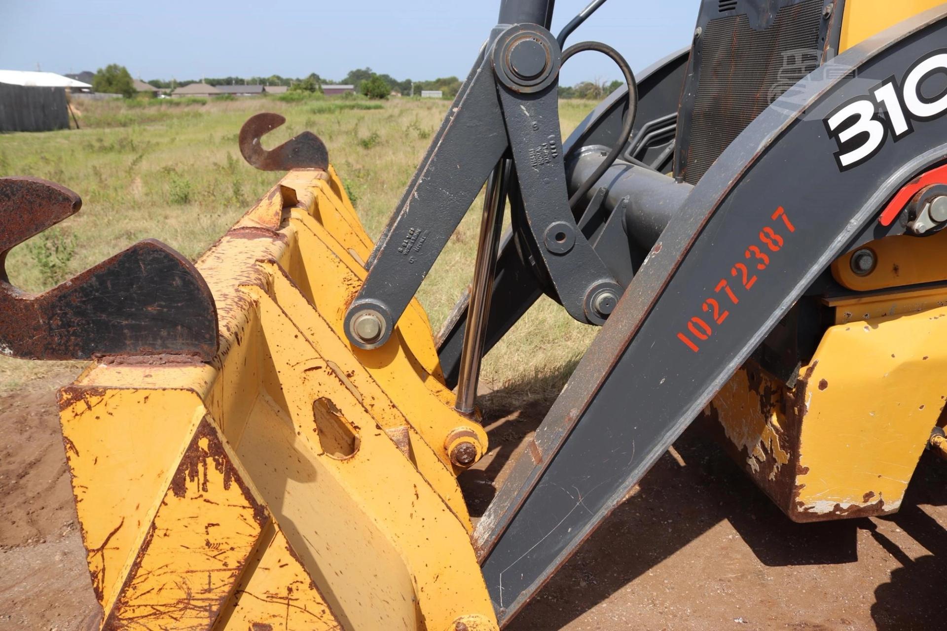 2019 DEERE 310L for sale in Lindale, Texas — photo 21